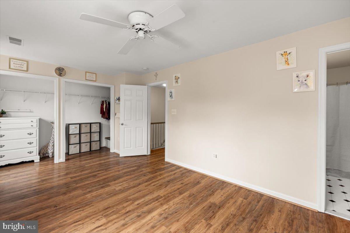 THE MEWS AT MENLOUGH - Residential