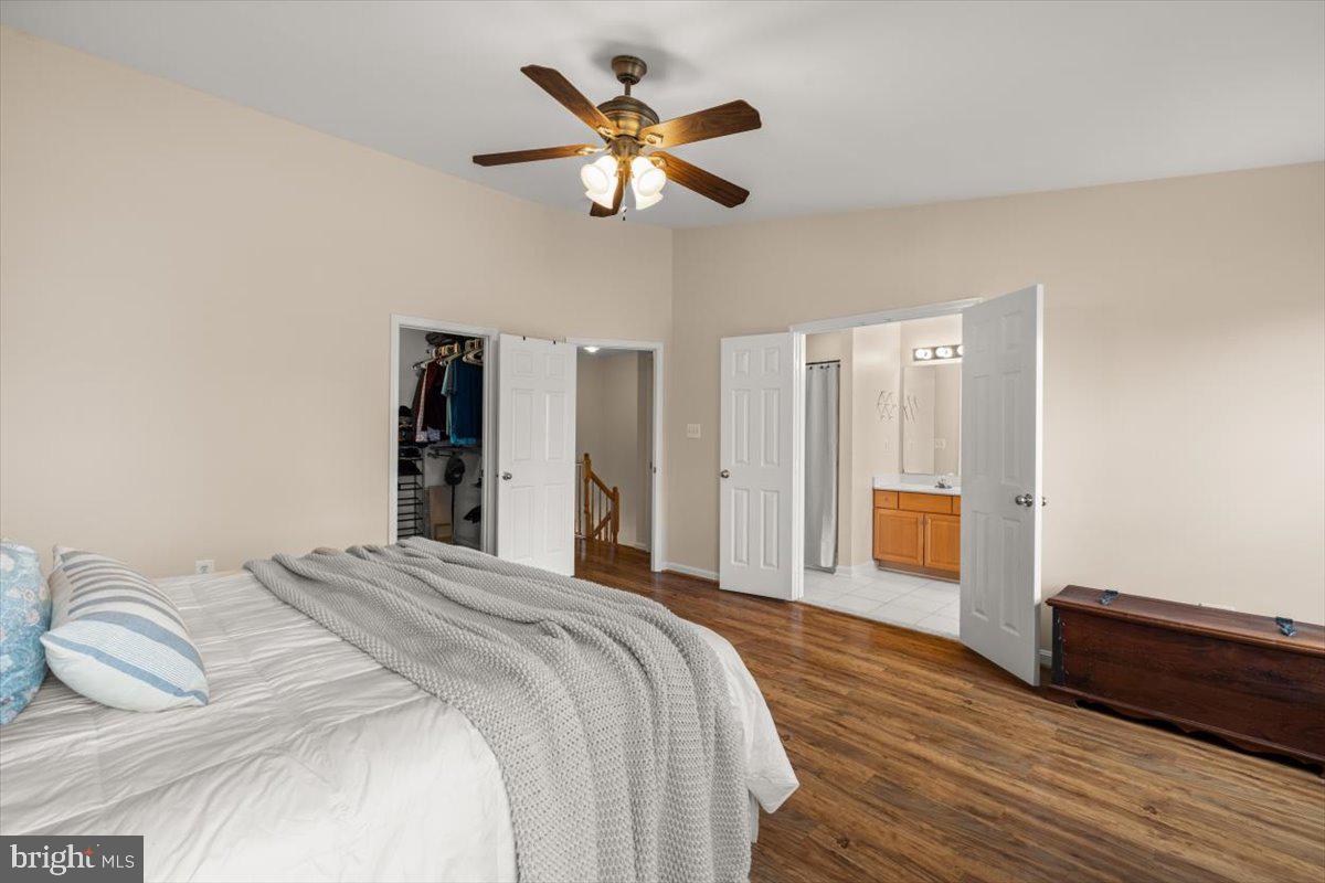 THE MEWS AT MENLOUGH - Residential