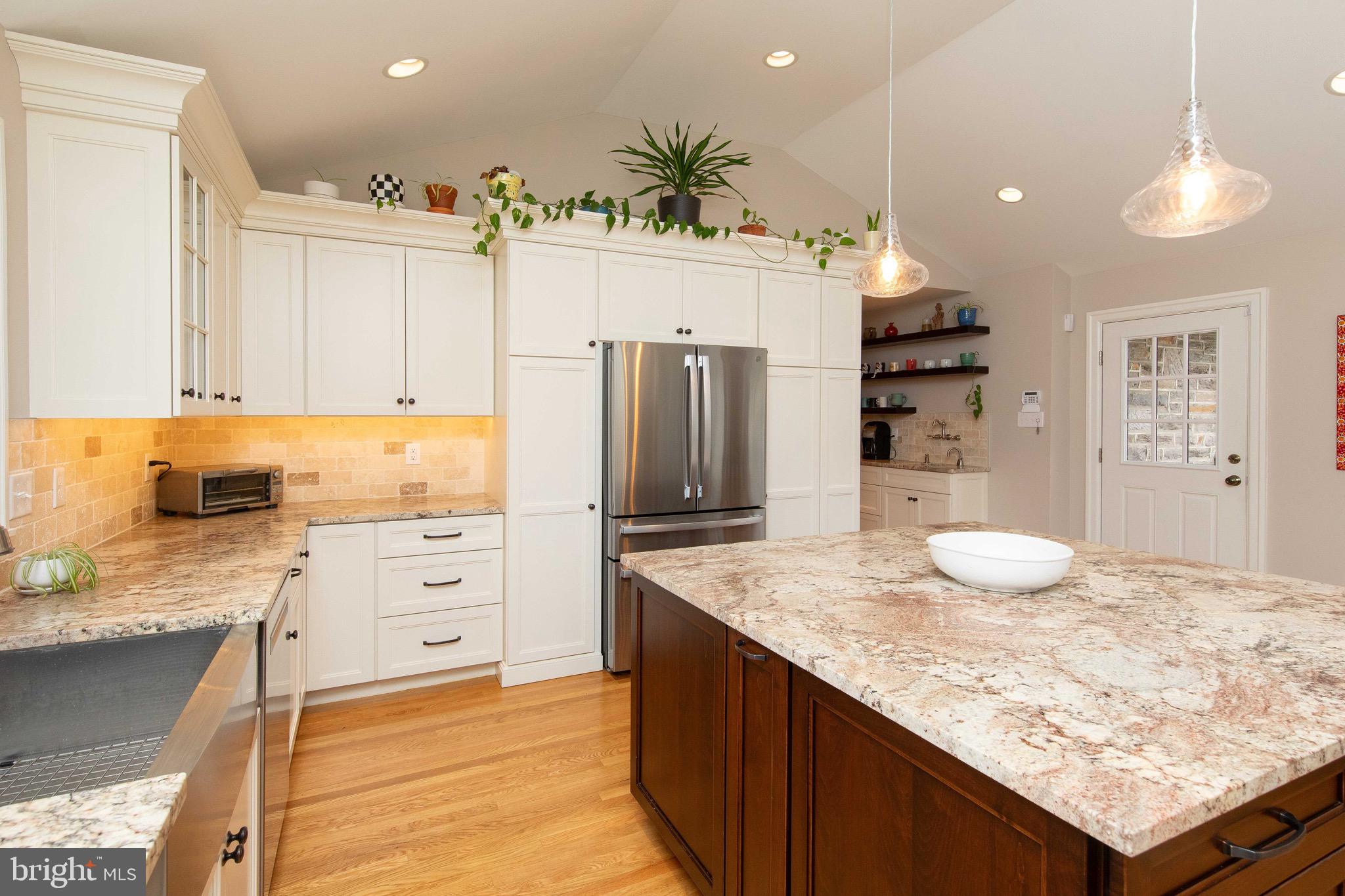 JENKINTOWN MANOR - Residential