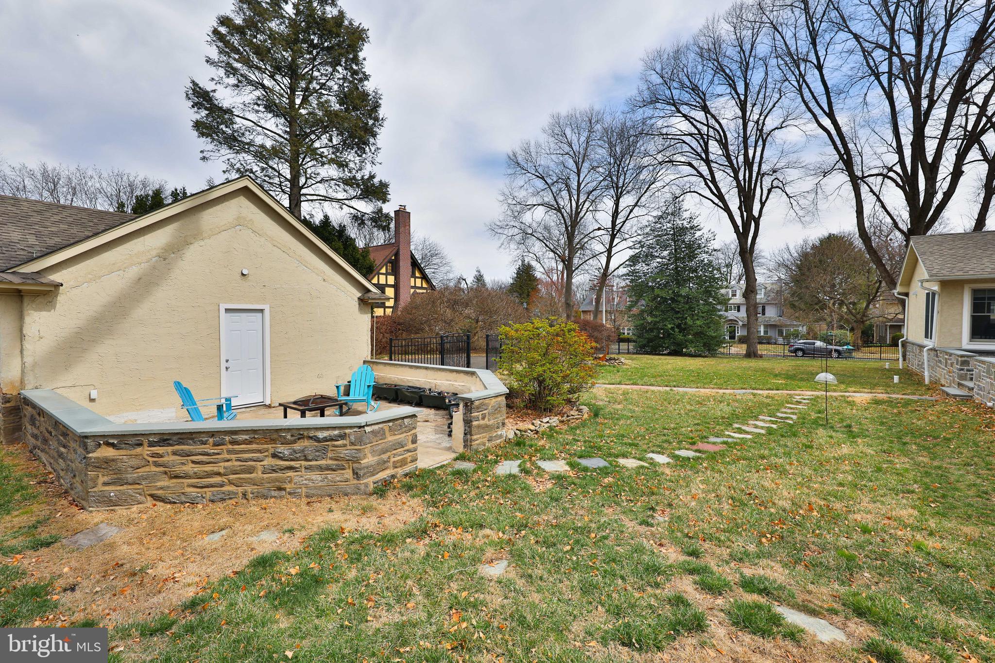 JENKINTOWN MANOR - Residential