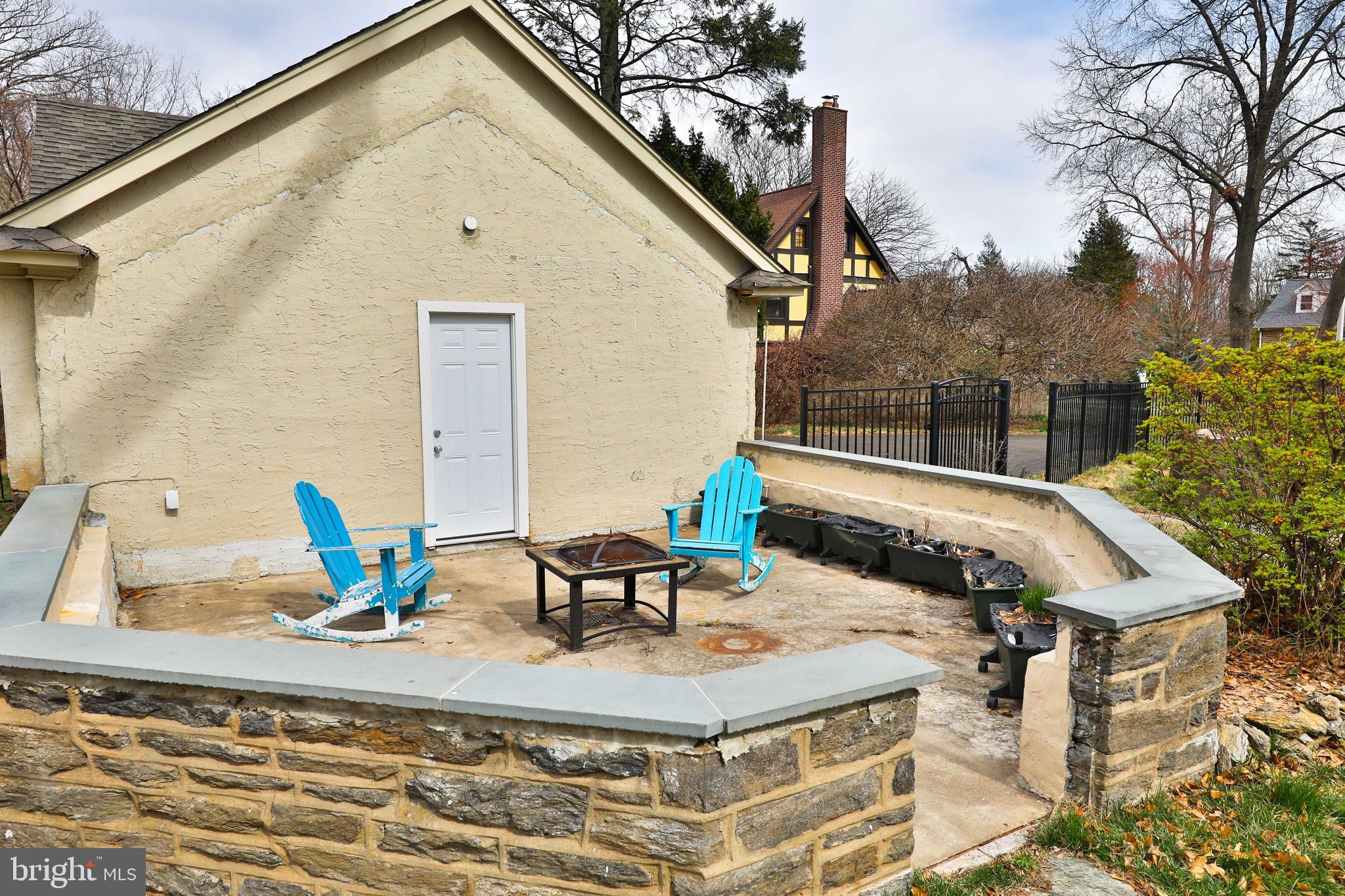 JENKINTOWN MANOR - Residential