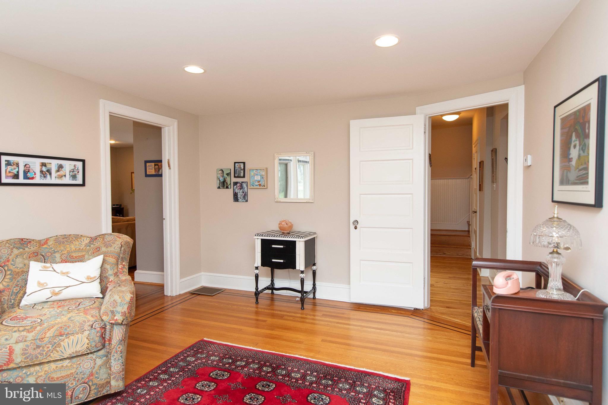 JENKINTOWN MANOR - Residential