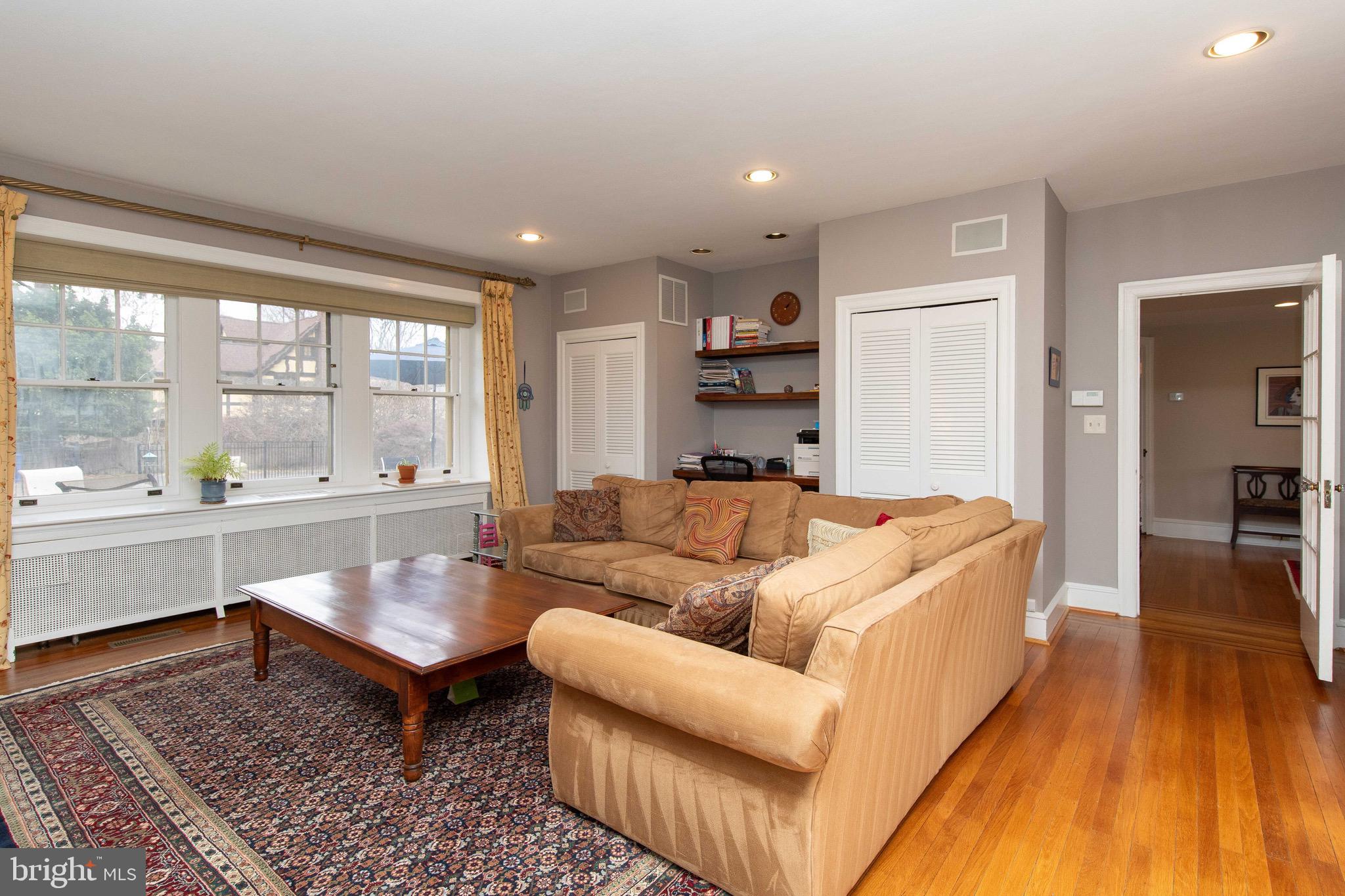 JENKINTOWN MANOR - Residential