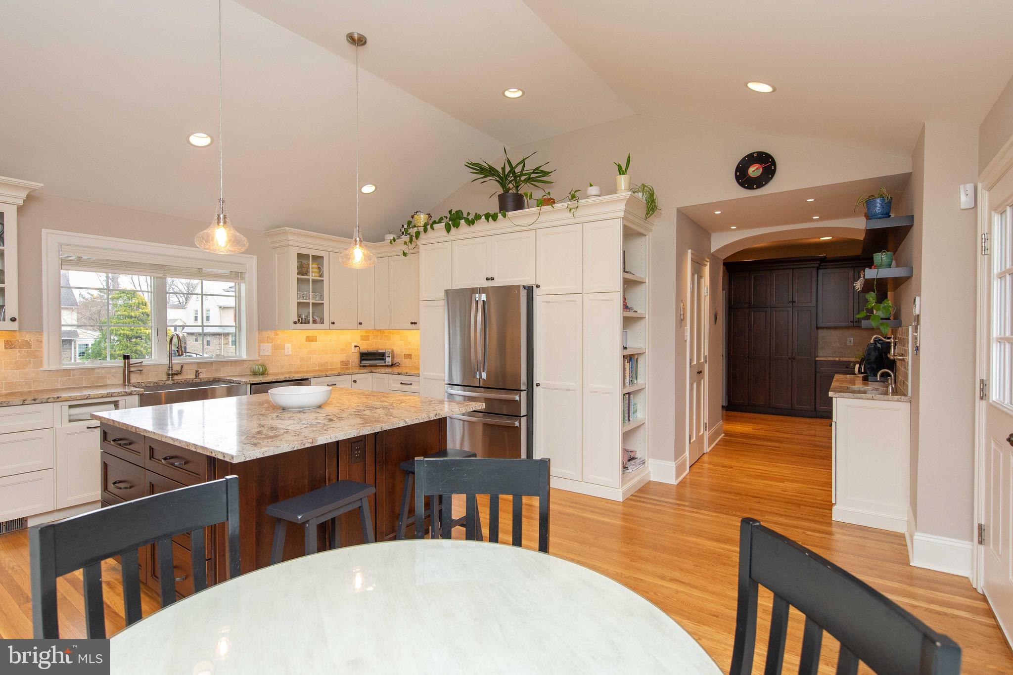 JENKINTOWN MANOR - Residential