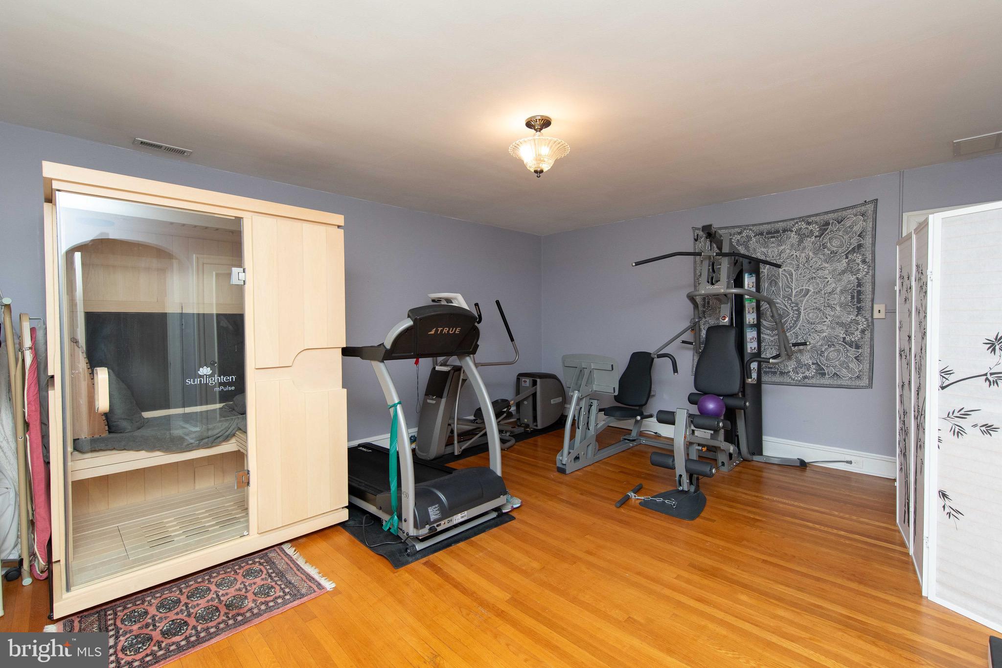 JENKINTOWN MANOR - Residential