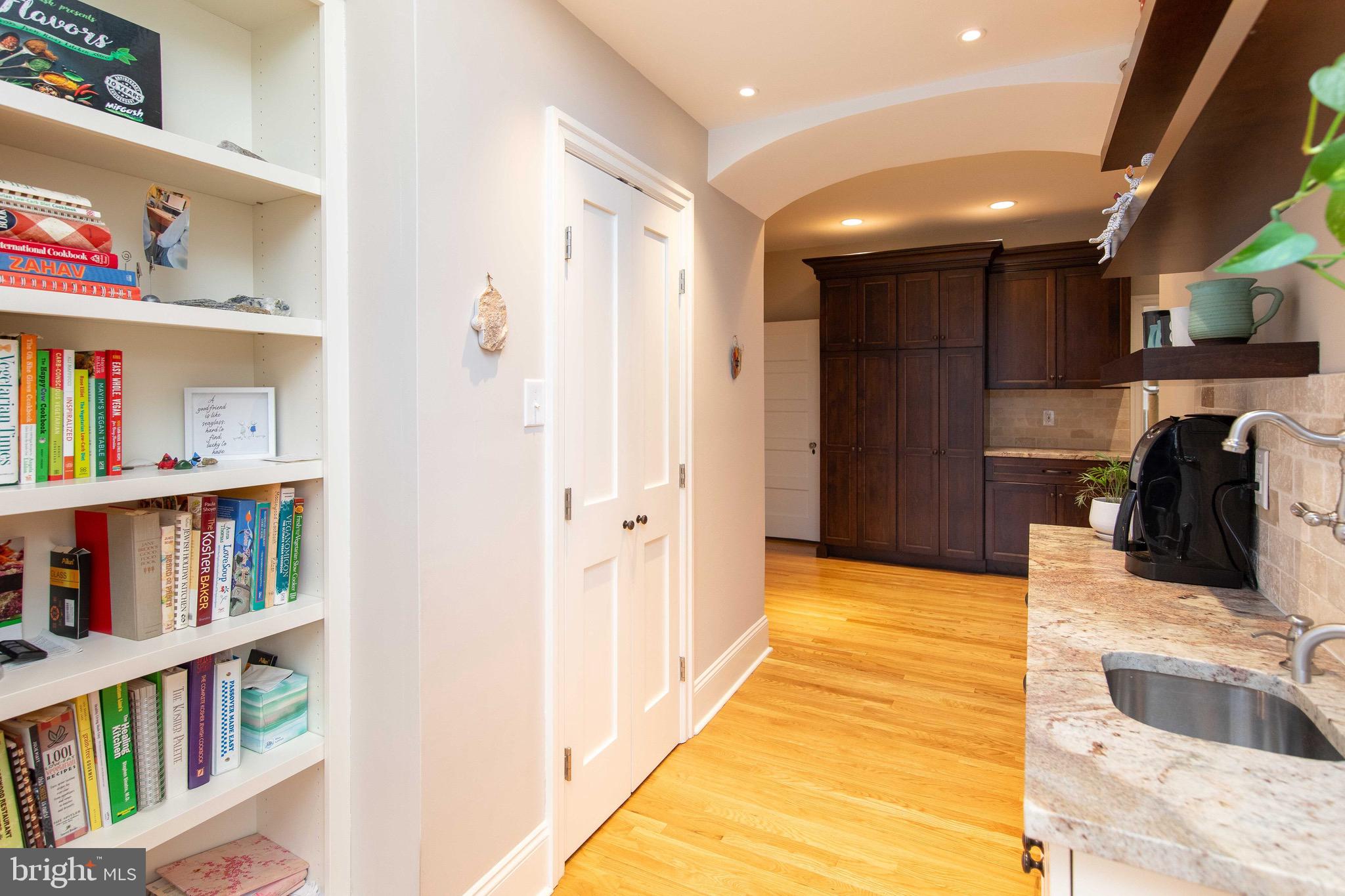 JENKINTOWN MANOR - Residential