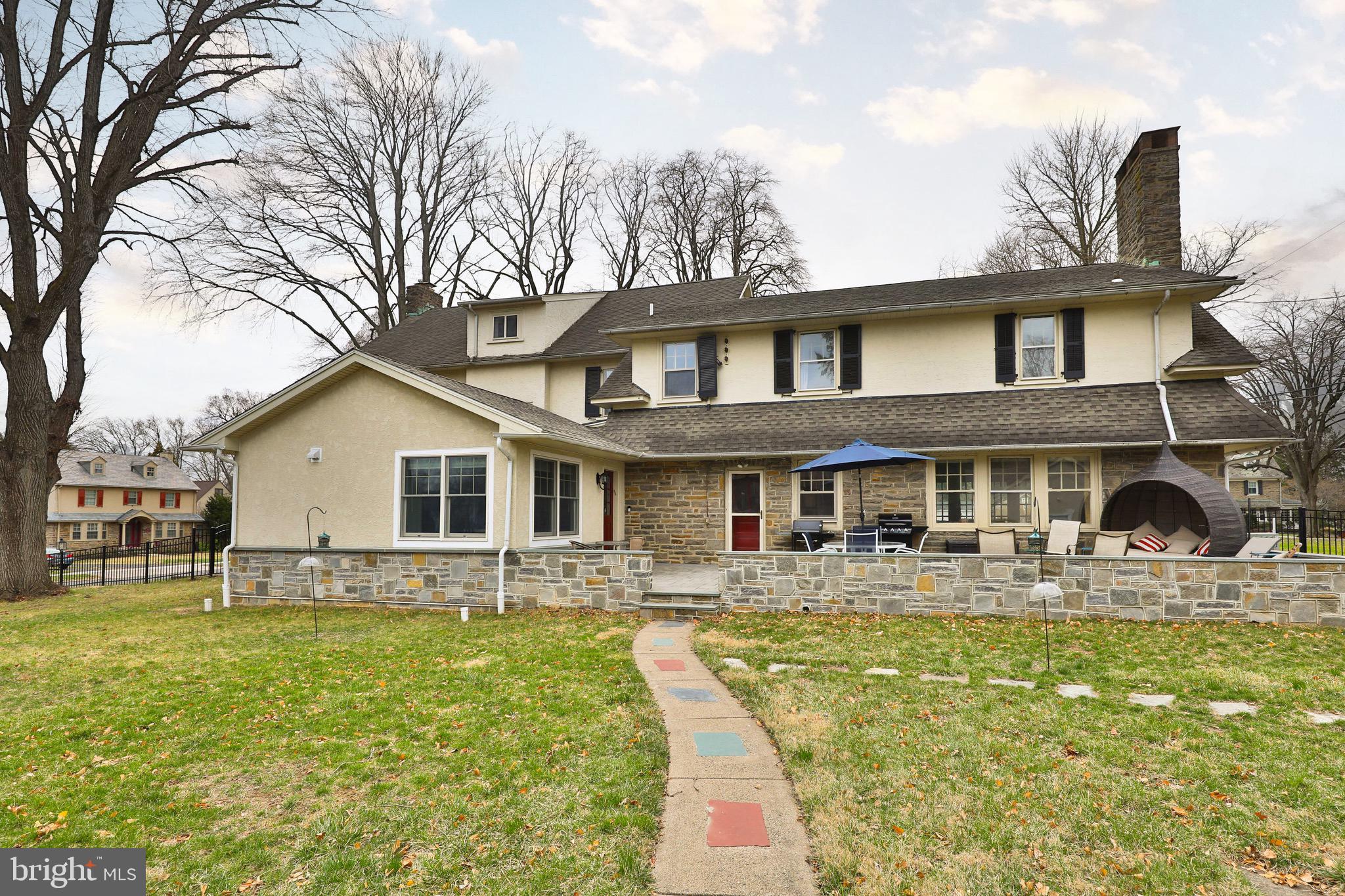 JENKINTOWN MANOR - Residential