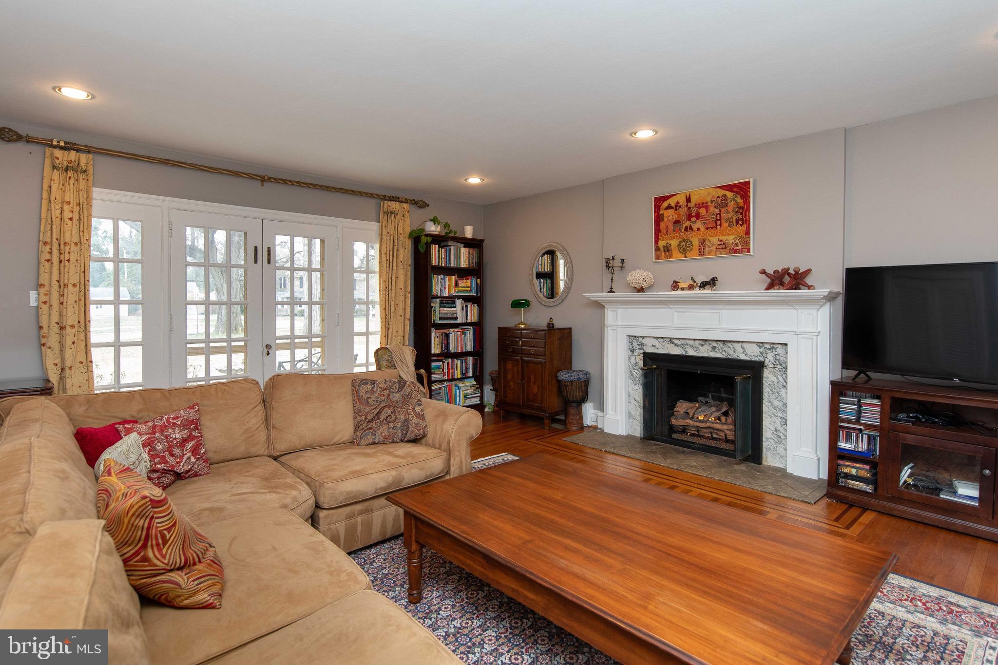 JENKINTOWN MANOR - Residential