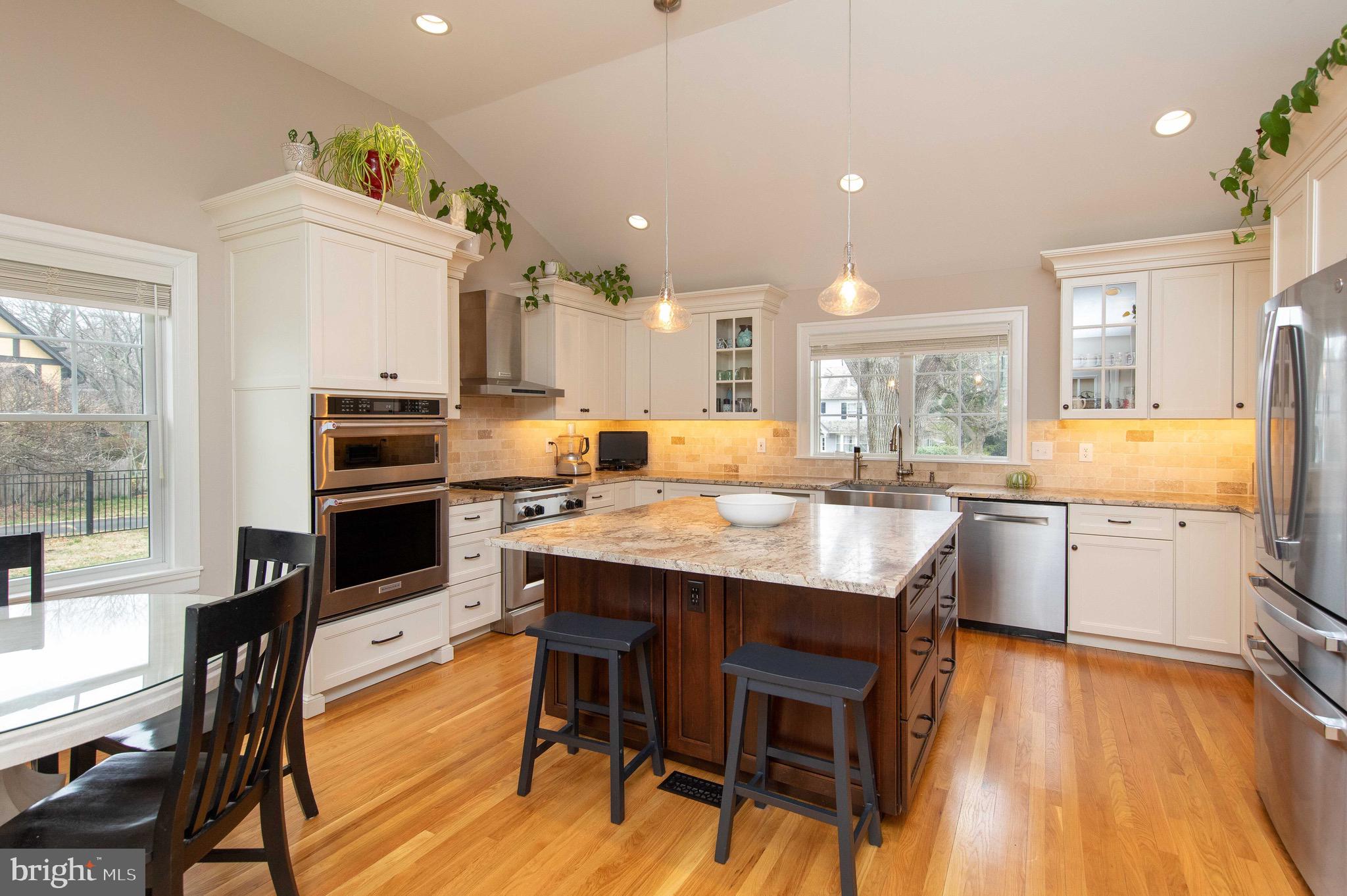 JENKINTOWN MANOR - Residential