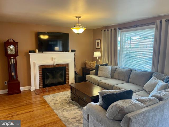 COLONIAL GARDENS - Residential