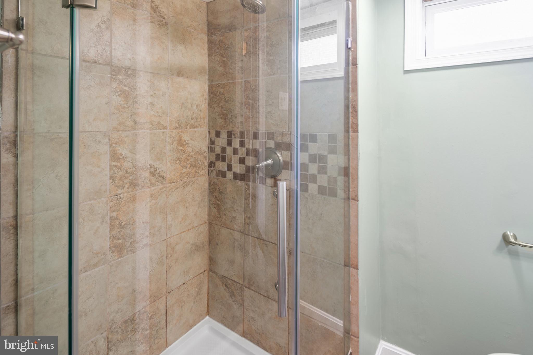 COLONIAL GARDENS - Residential