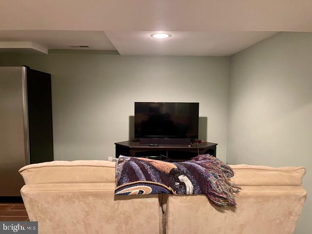 COLONIAL GARDENS - Residential