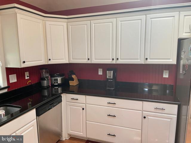 COLONIAL GARDENS - Residential