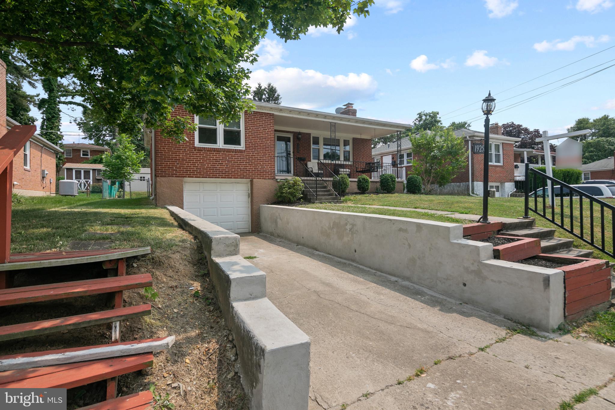 COLONIAL GARDENS - Residential