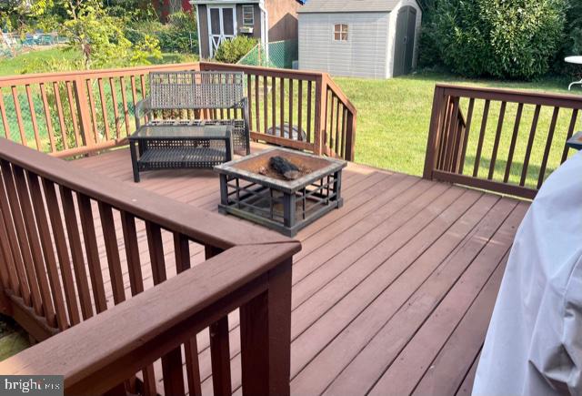 COLONIAL GARDENS - Residential