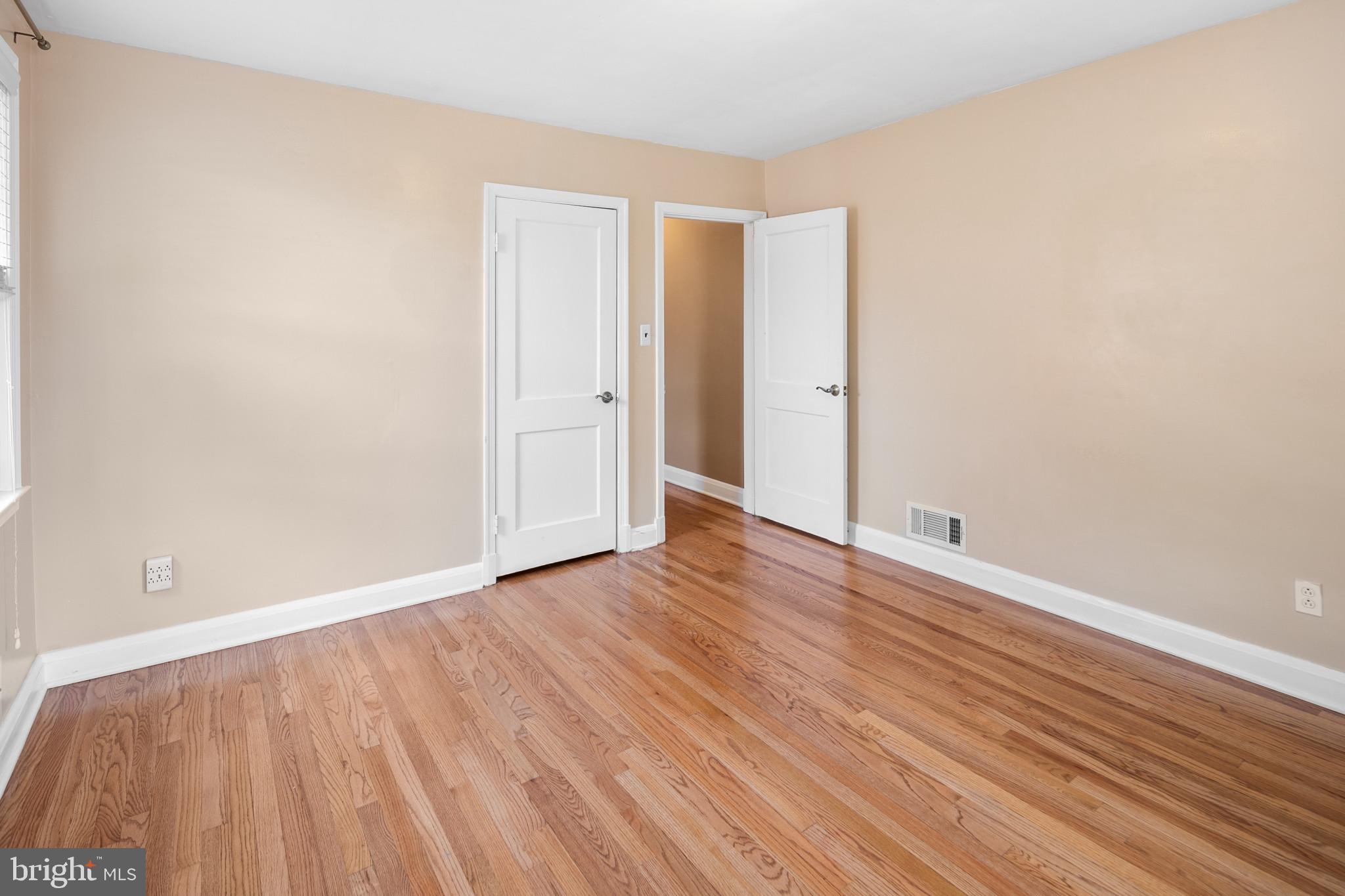 COLONIAL GARDENS - Residential