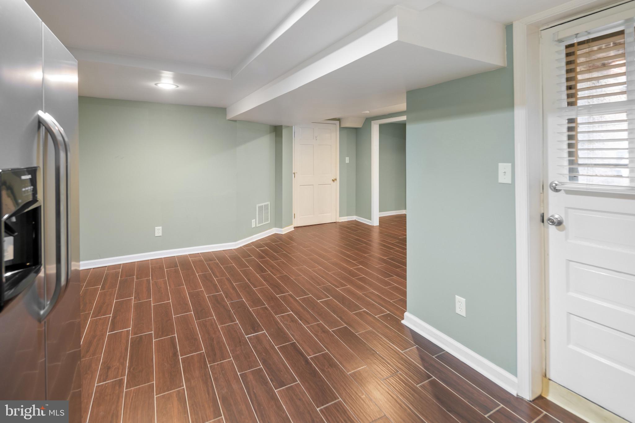 COLONIAL GARDENS - Residential