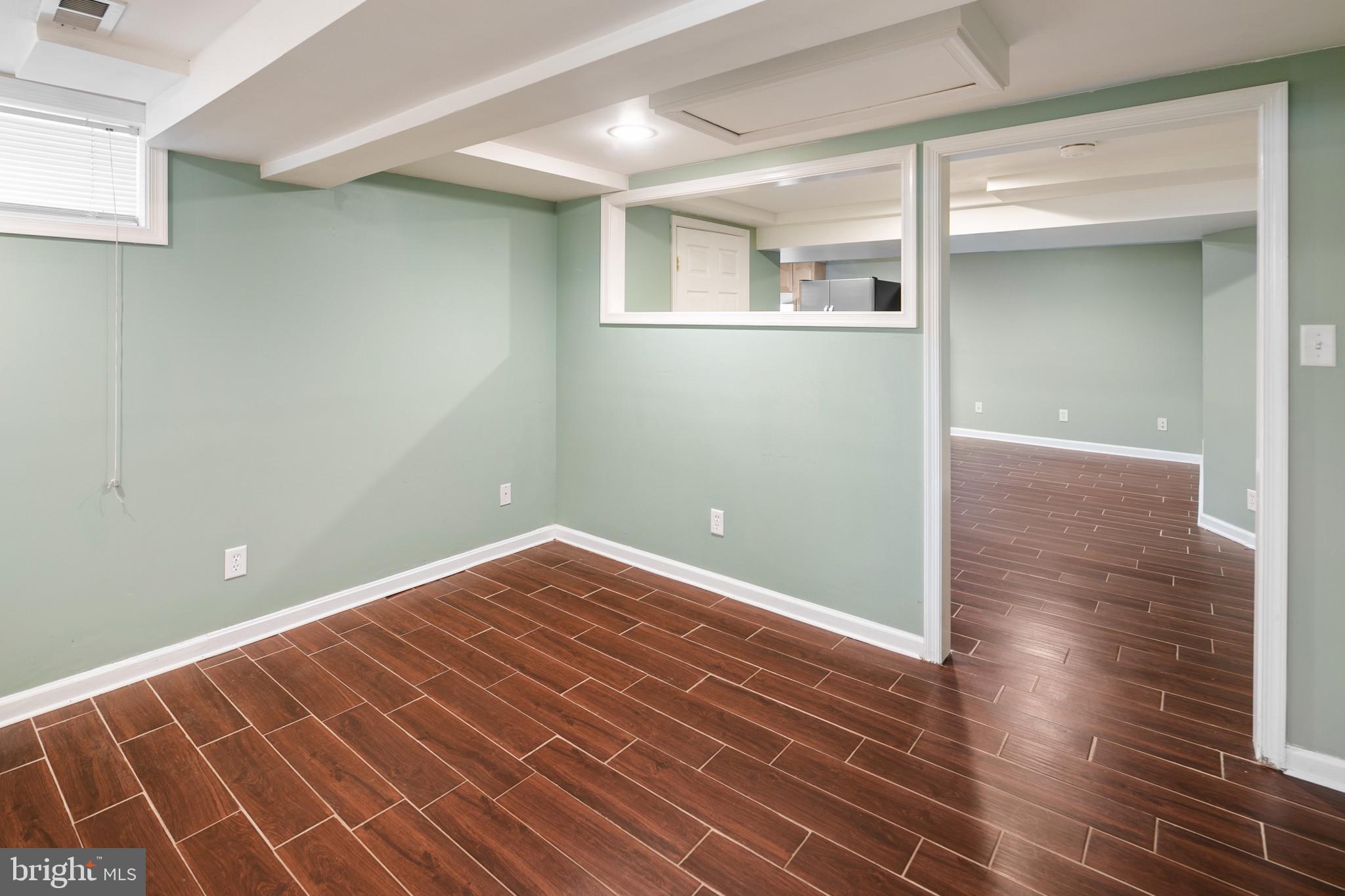 COLONIAL GARDENS - Residential