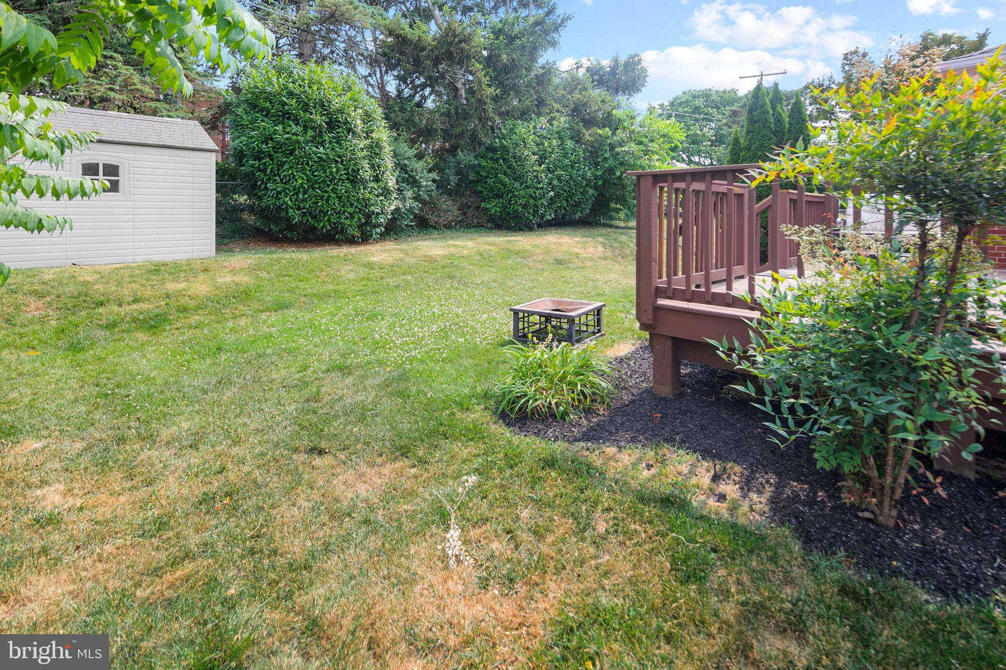 COLONIAL GARDENS - Residential