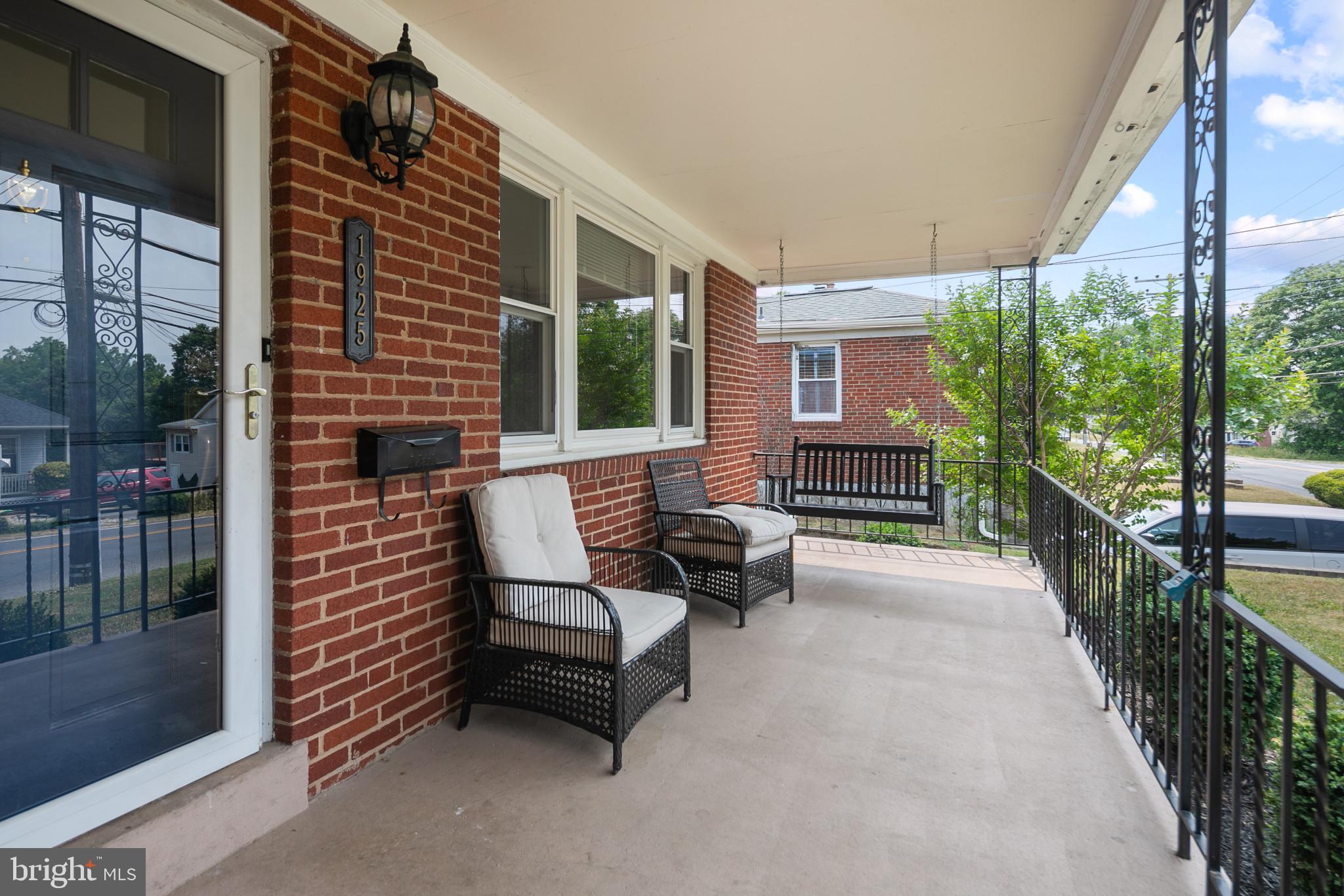 COLONIAL GARDENS - Residential