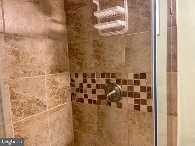 COLONIAL GARDENS - Residential