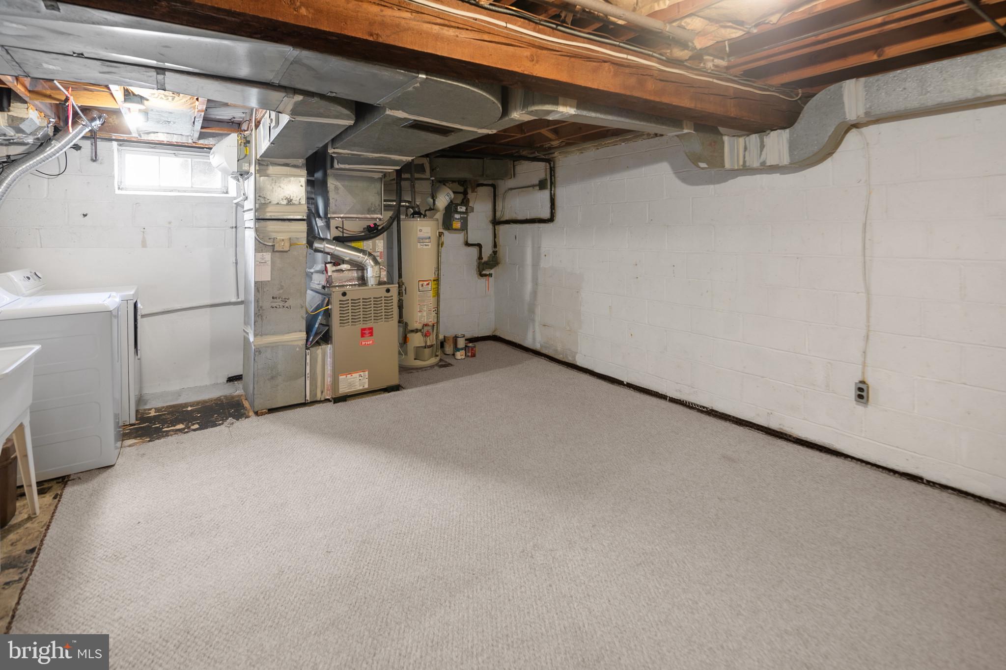 COLONIAL GARDENS - Residential