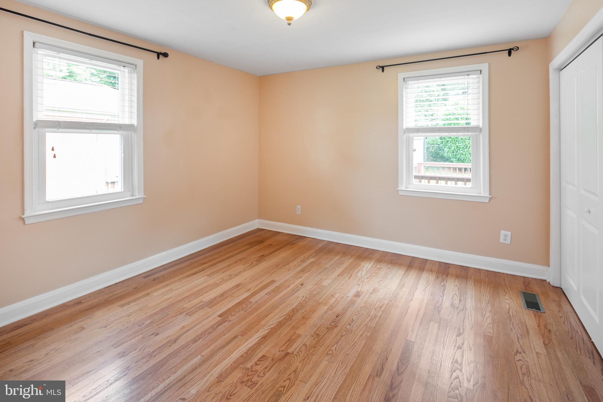 COLONIAL GARDENS - Residential