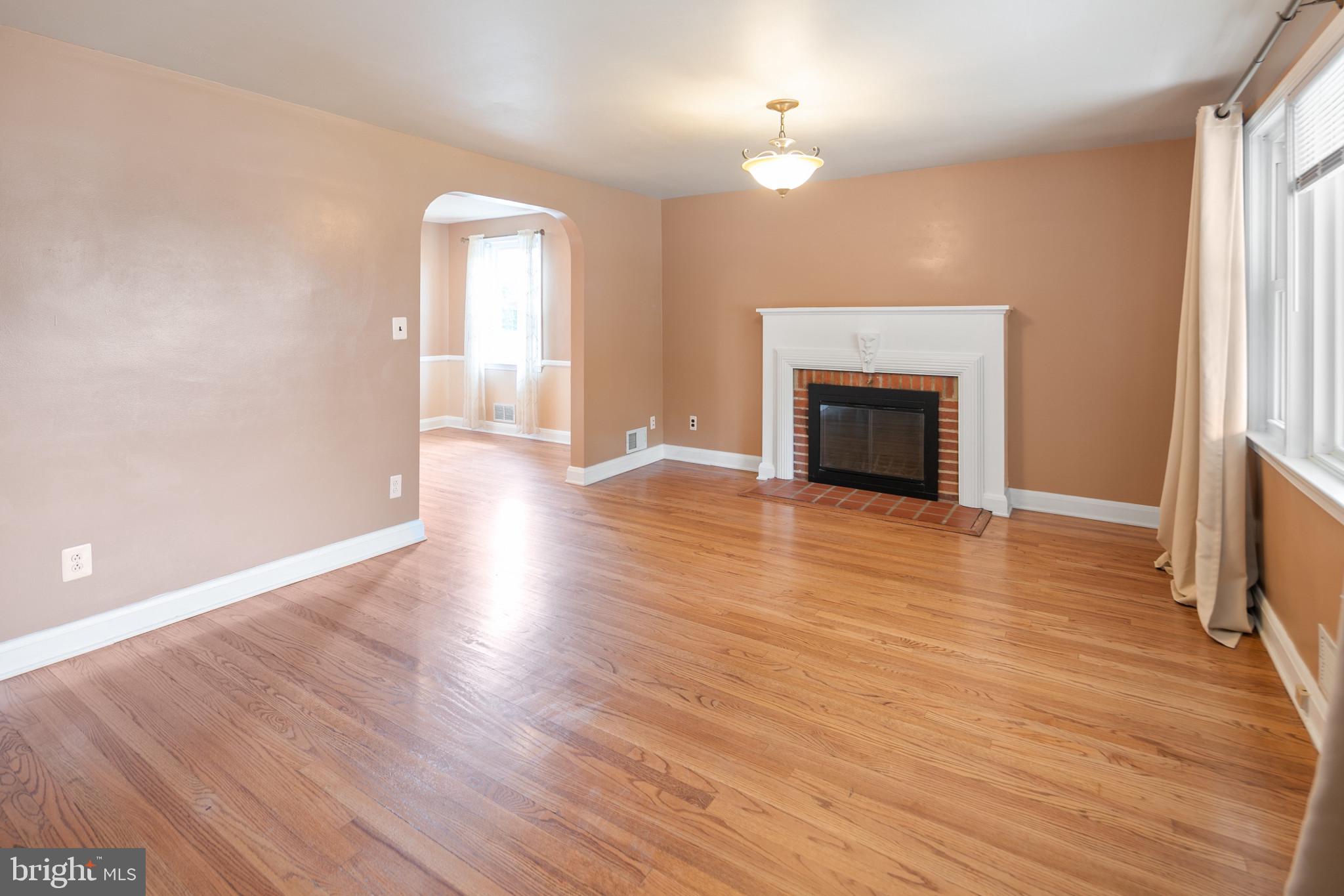 COLONIAL GARDENS - Residential