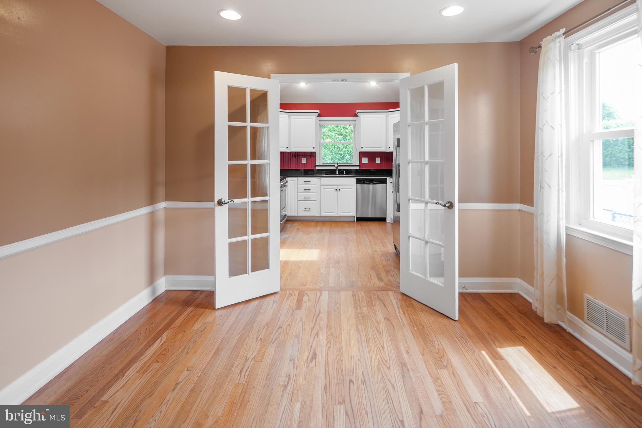 COLONIAL GARDENS - Residential