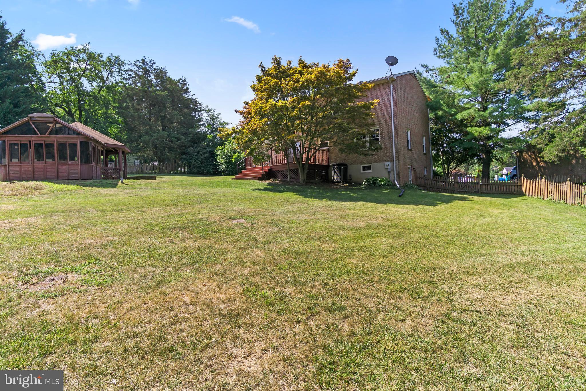 COLONIAL PARK EAST - Residential Lease