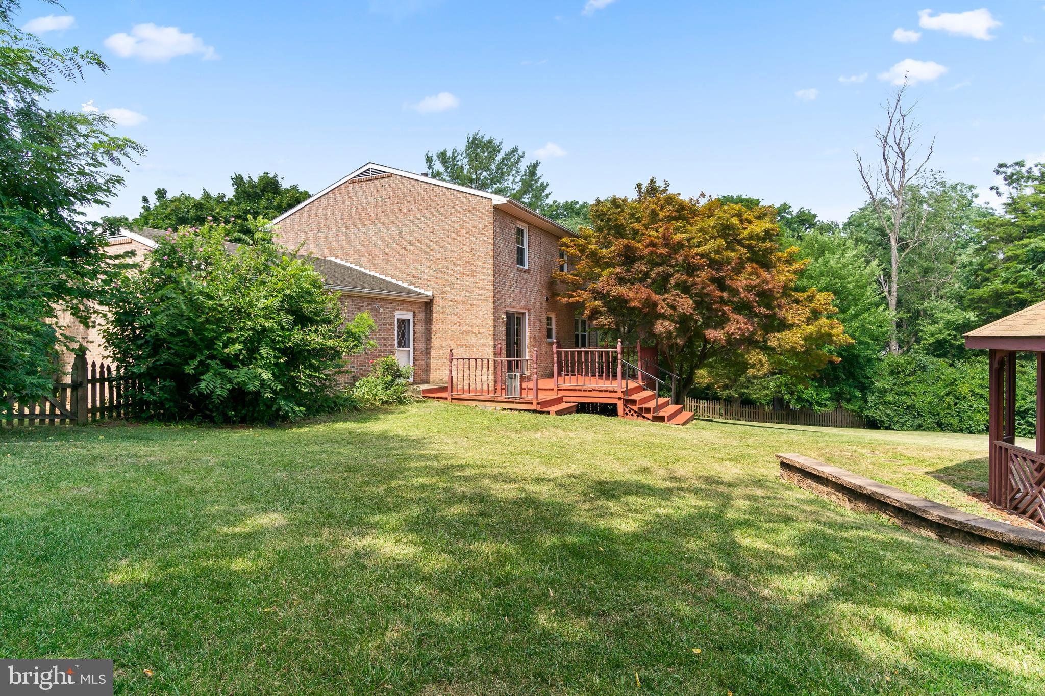 COLONIAL PARK EAST - Residential Lease