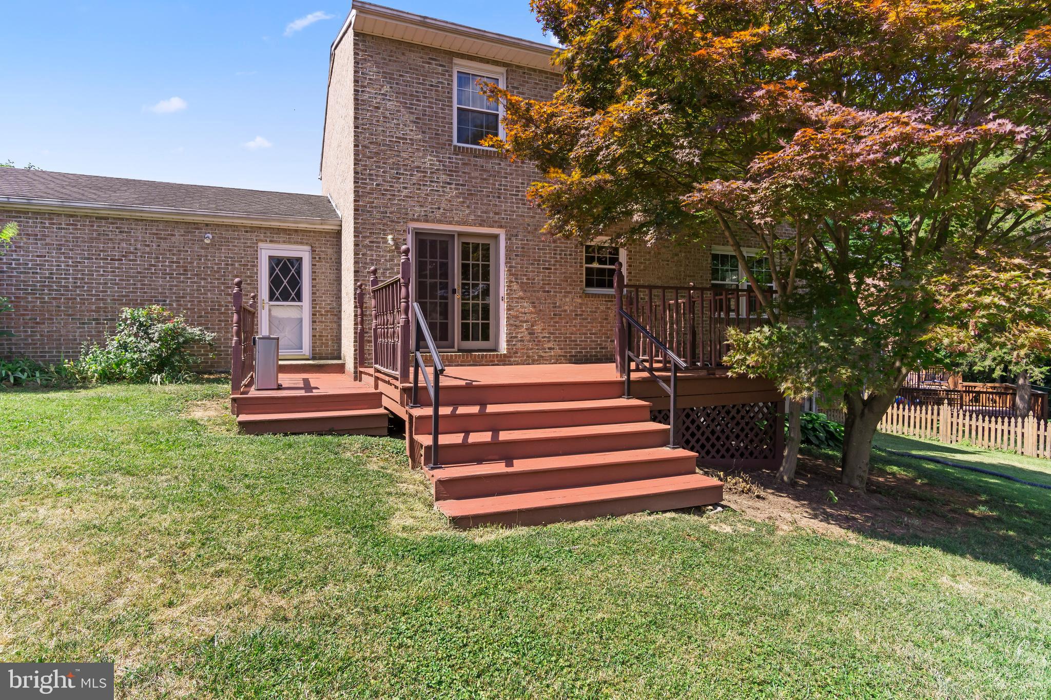 COLONIAL PARK EAST - Residential Lease