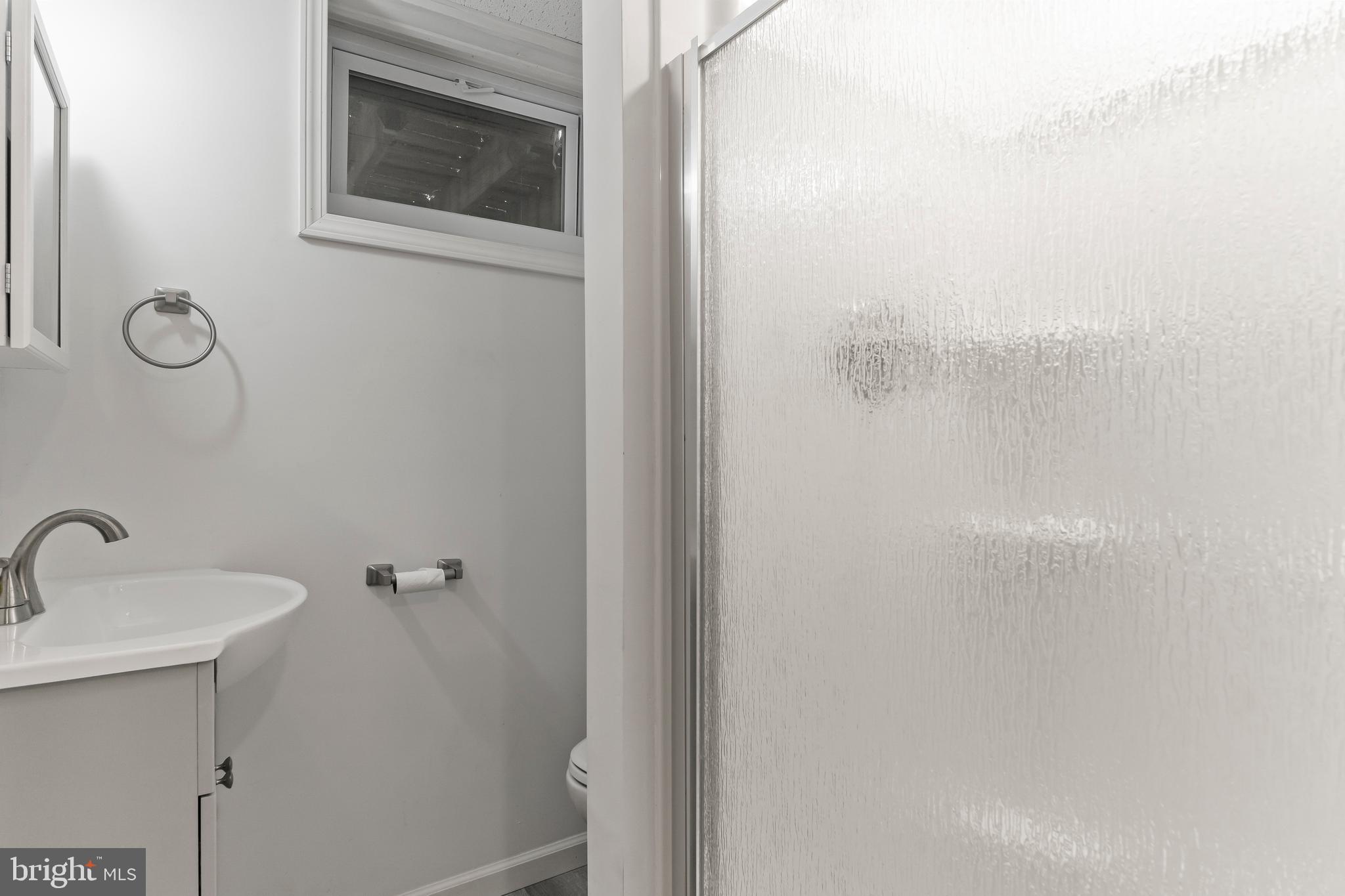 COLONIAL PARK EAST - Residential Lease