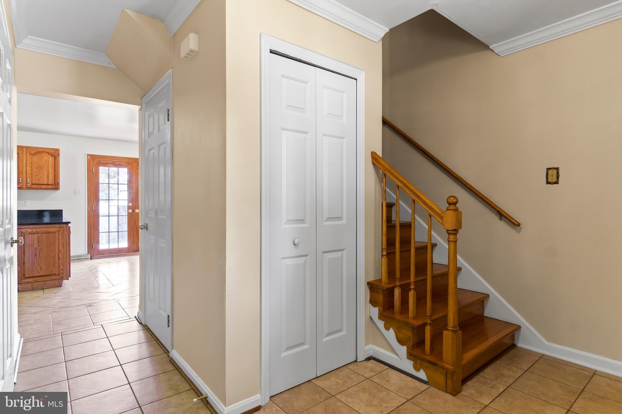 COLONIAL PARK EAST - Residential Lease