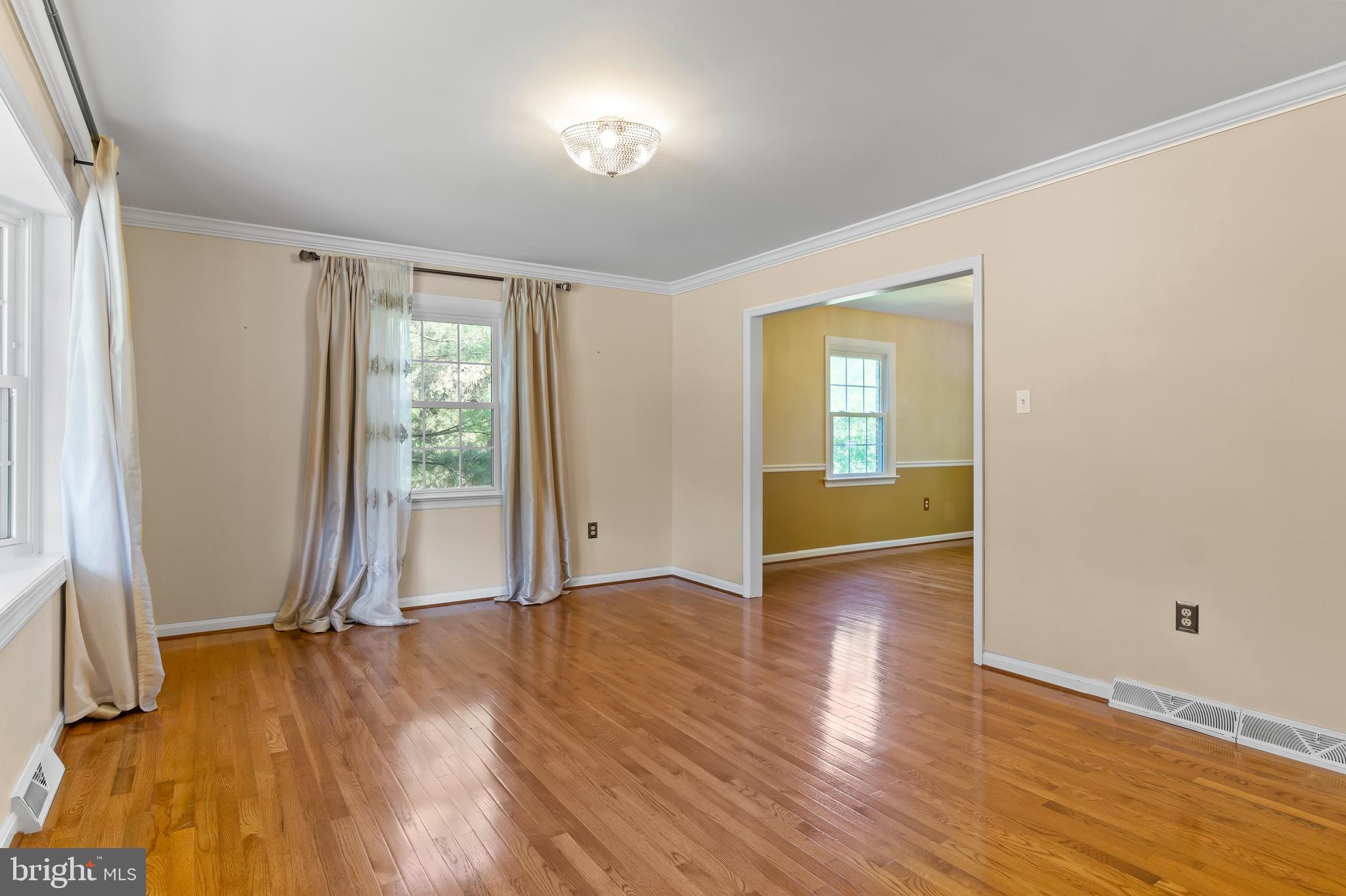 COLONIAL PARK EAST - Residential Lease