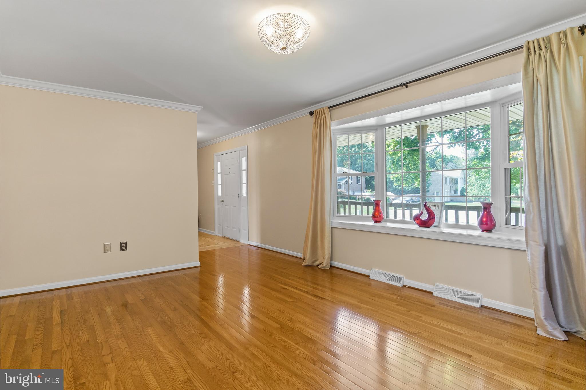 COLONIAL PARK EAST - Residential Lease