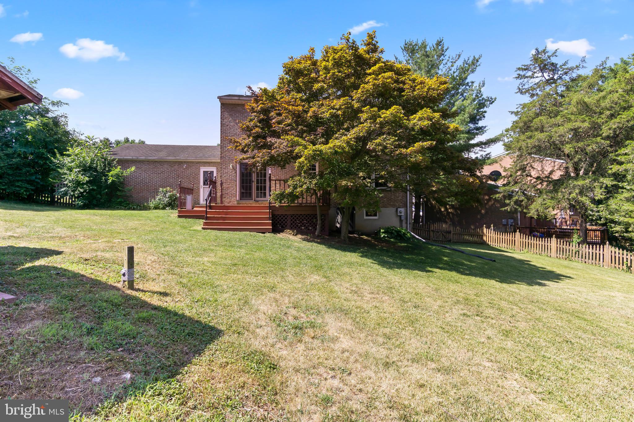 COLONIAL PARK EAST - Residential Lease