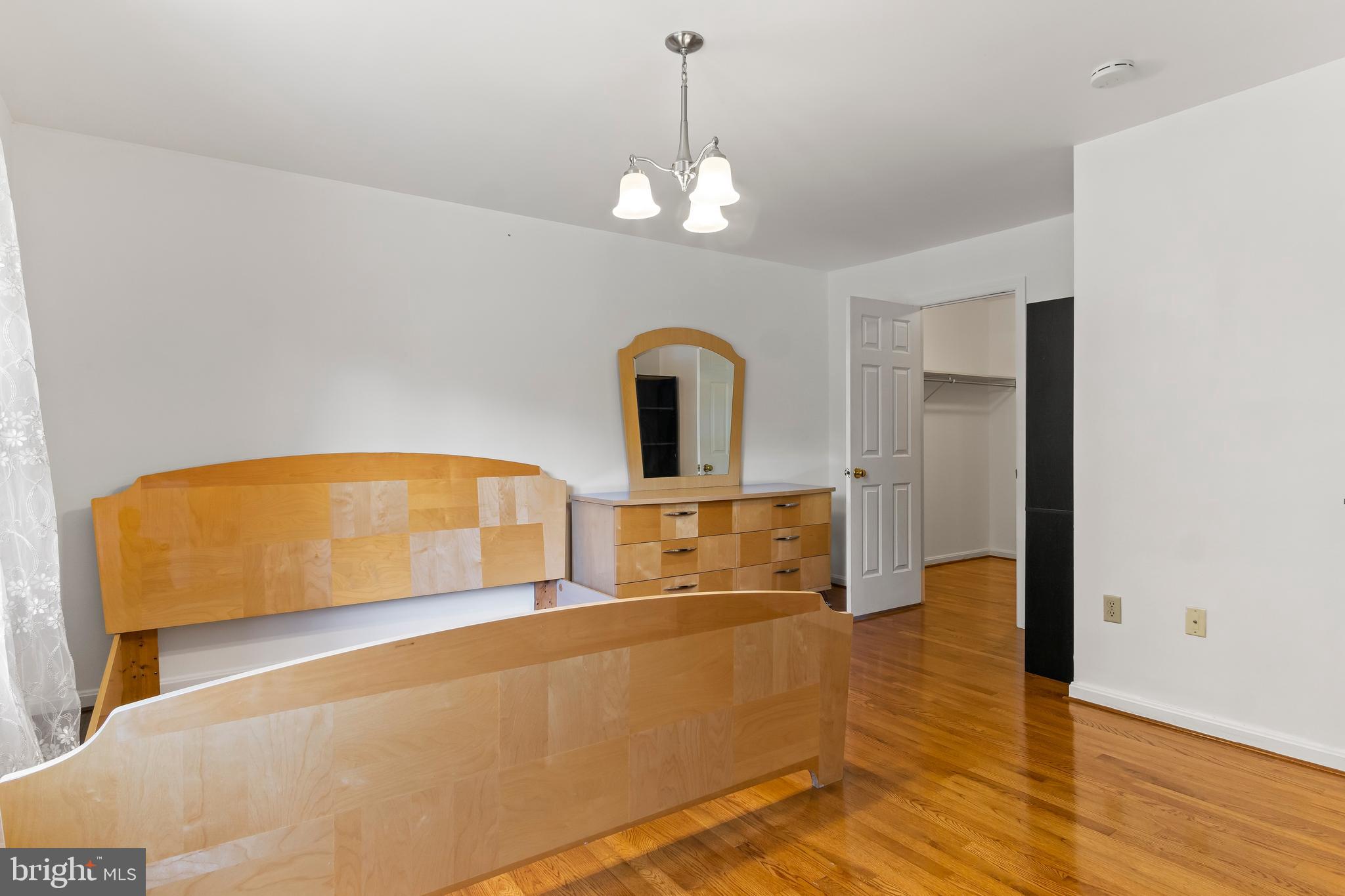 COLONIAL PARK EAST - Residential Lease