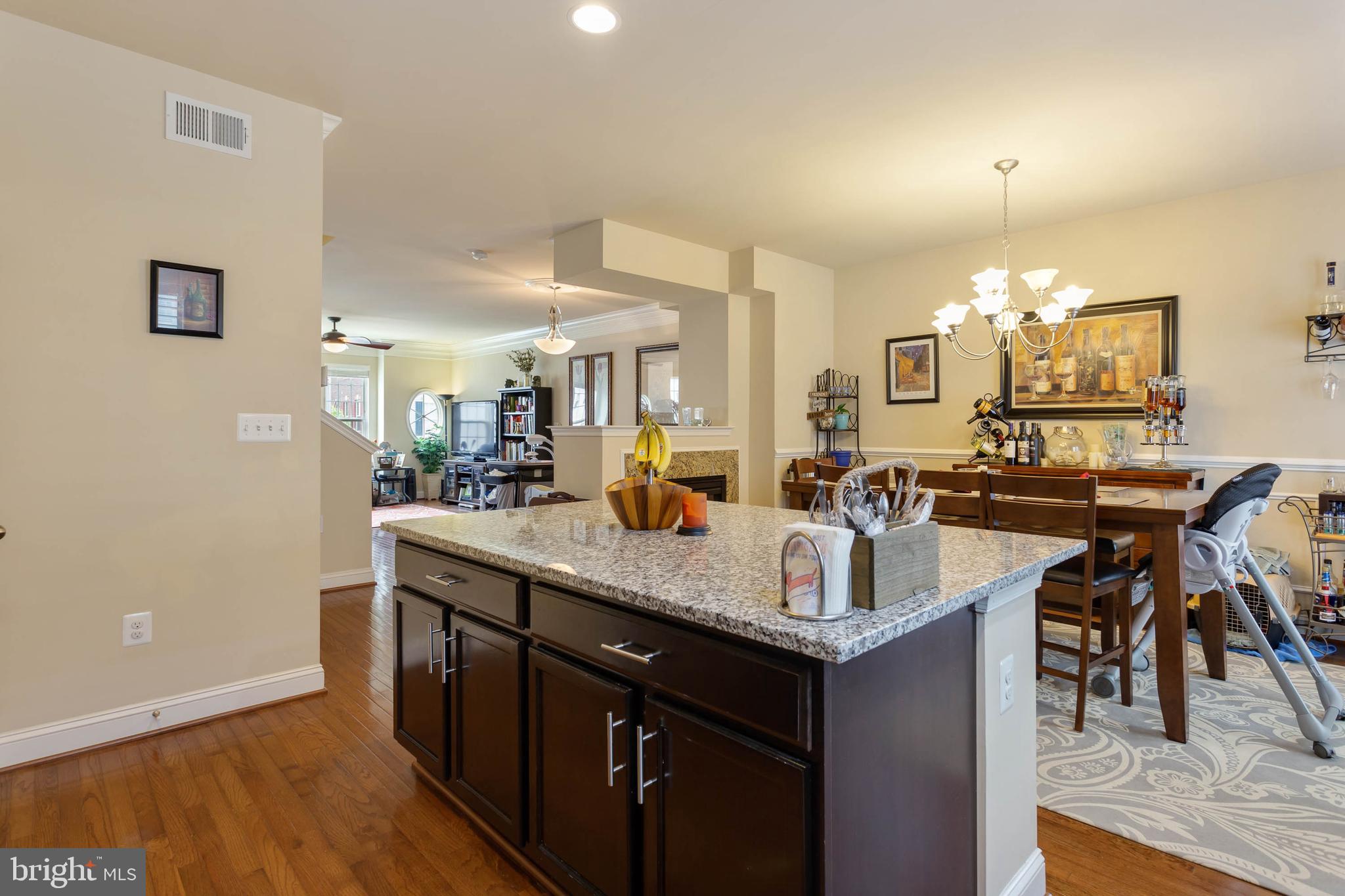 TRIANGLE HIGHLANDS CONDO - Residential