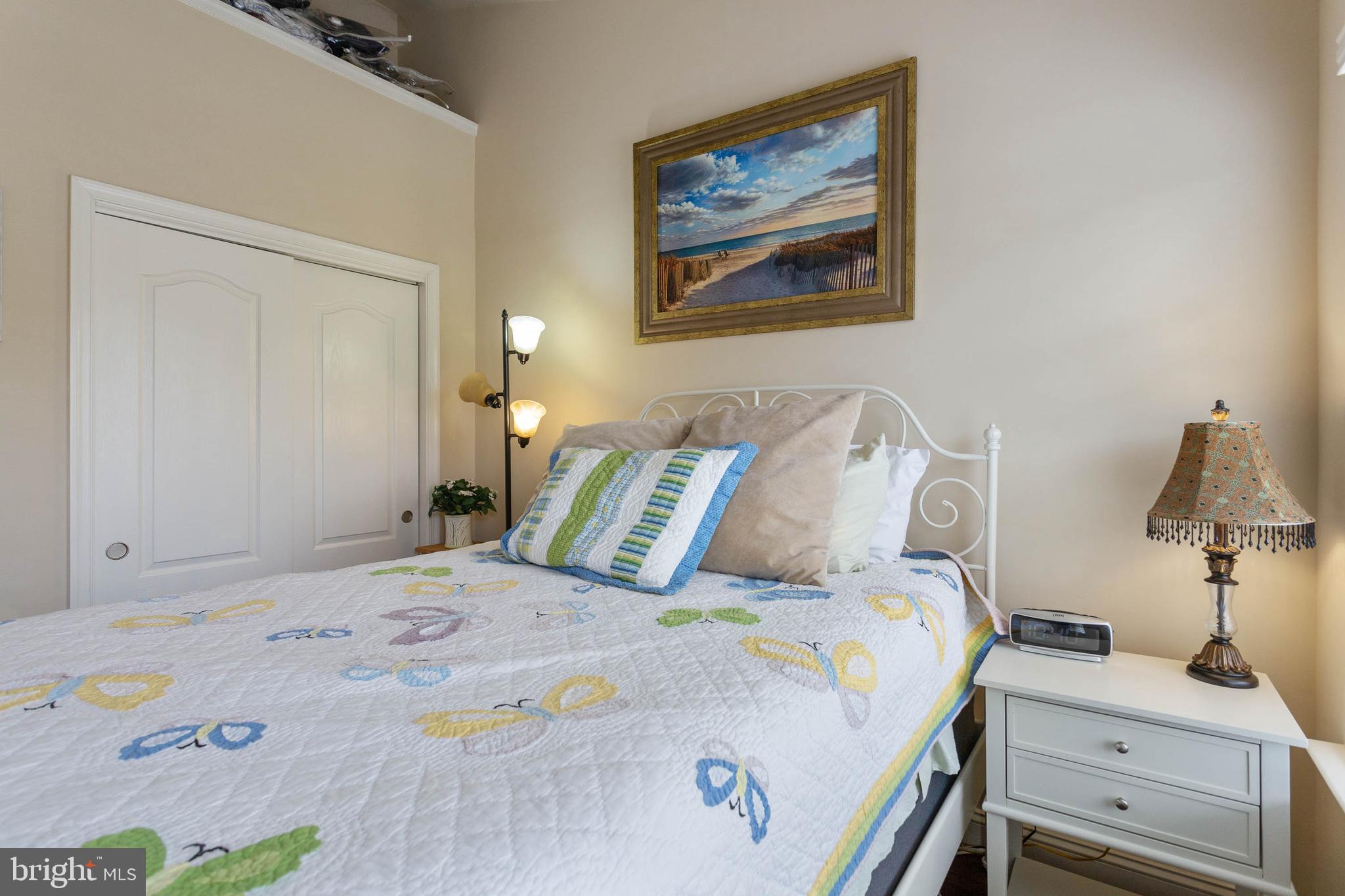 TRIANGLE HIGHLANDS CONDO - Residential