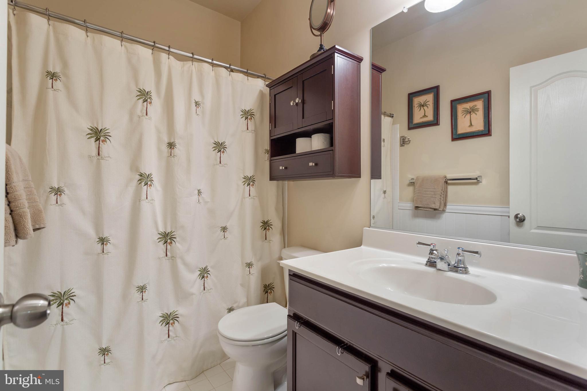 TRIANGLE HIGHLANDS CONDO - Residential