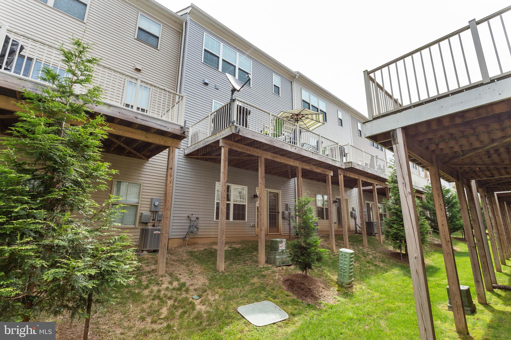 TRIANGLE HIGHLANDS CONDO - Residential