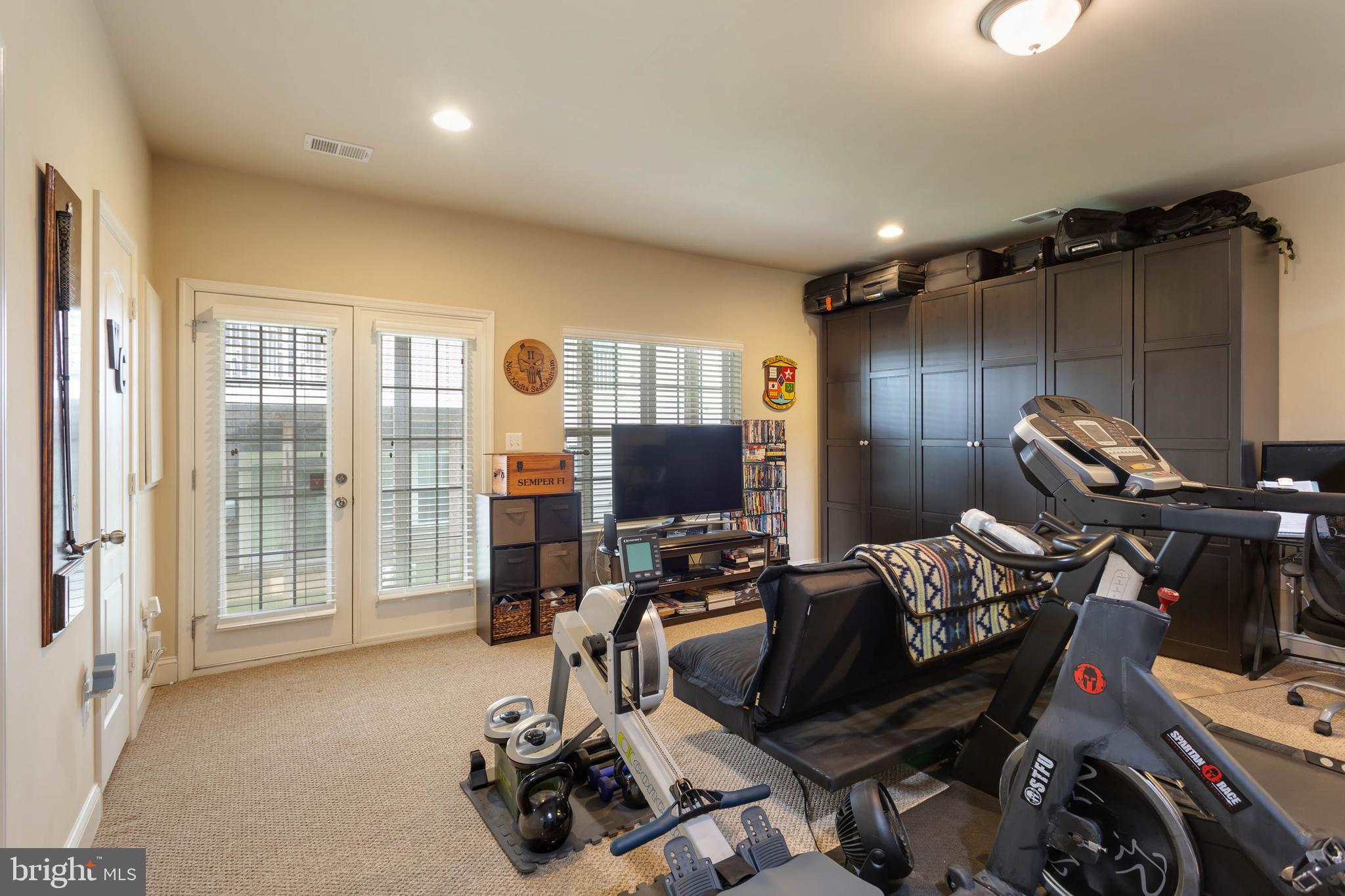 TRIANGLE HIGHLANDS CONDO - Residential