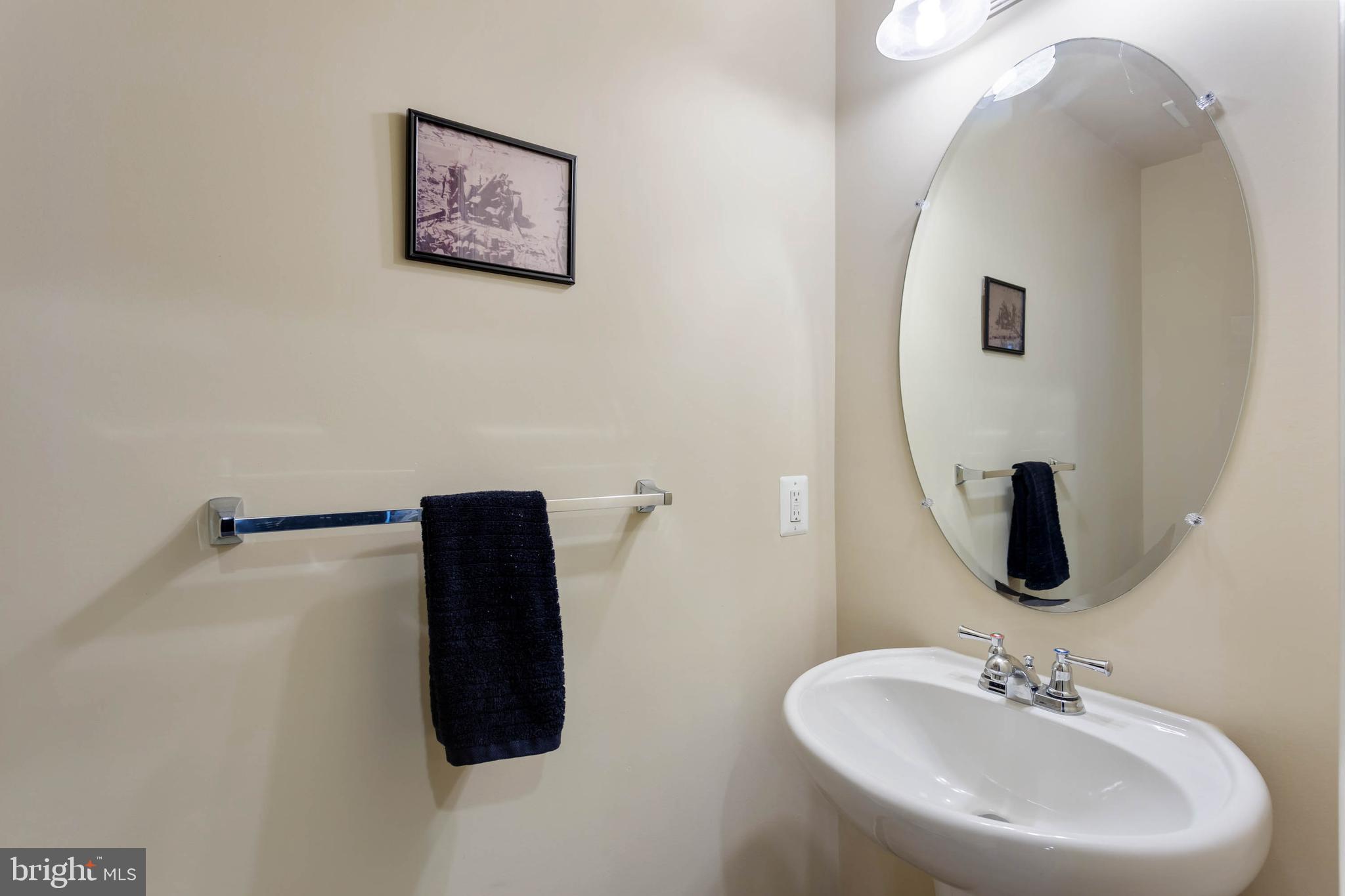 TRIANGLE HIGHLANDS CONDO - Residential