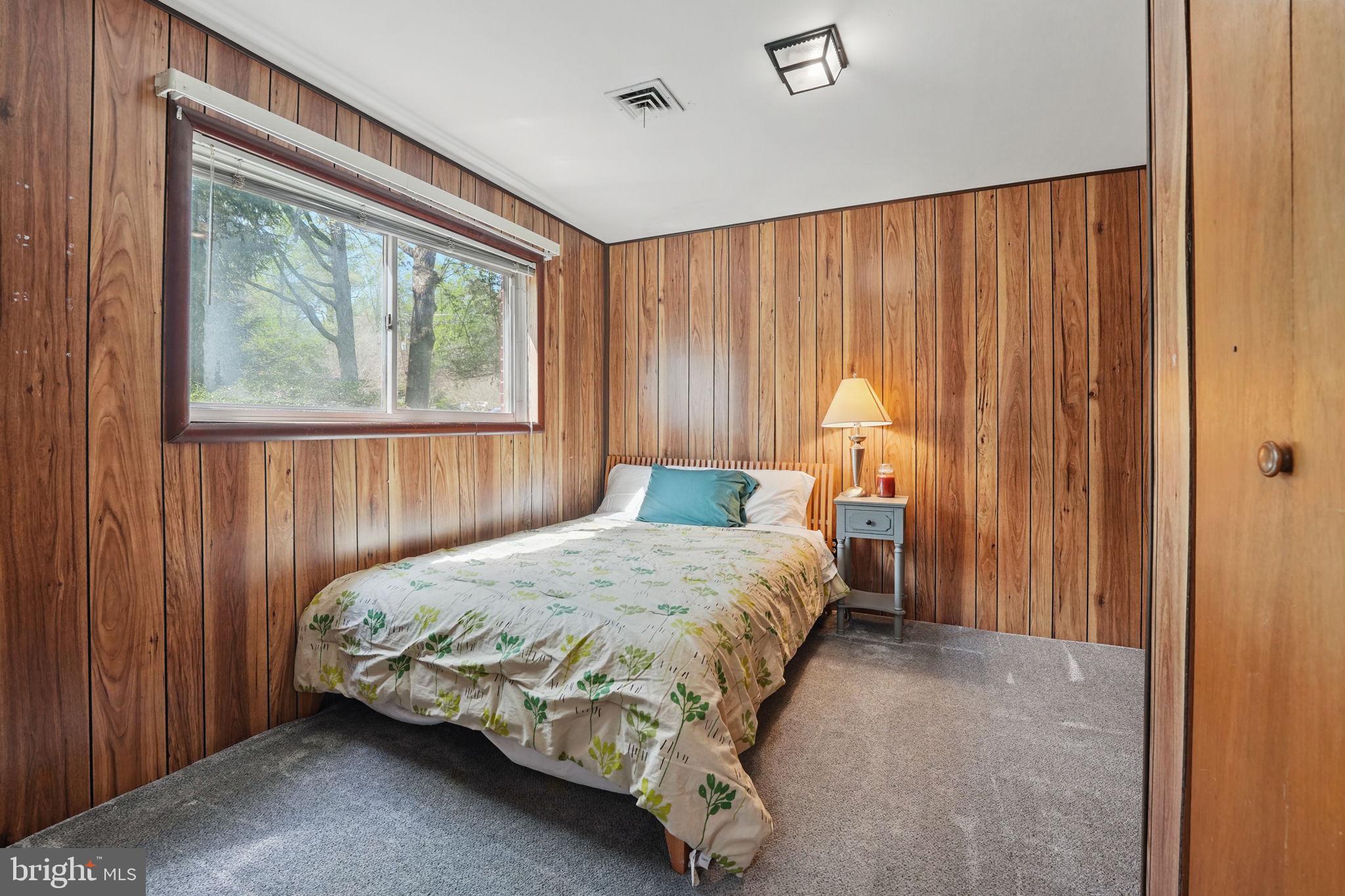 VALLEY BROOK - Residential Lease