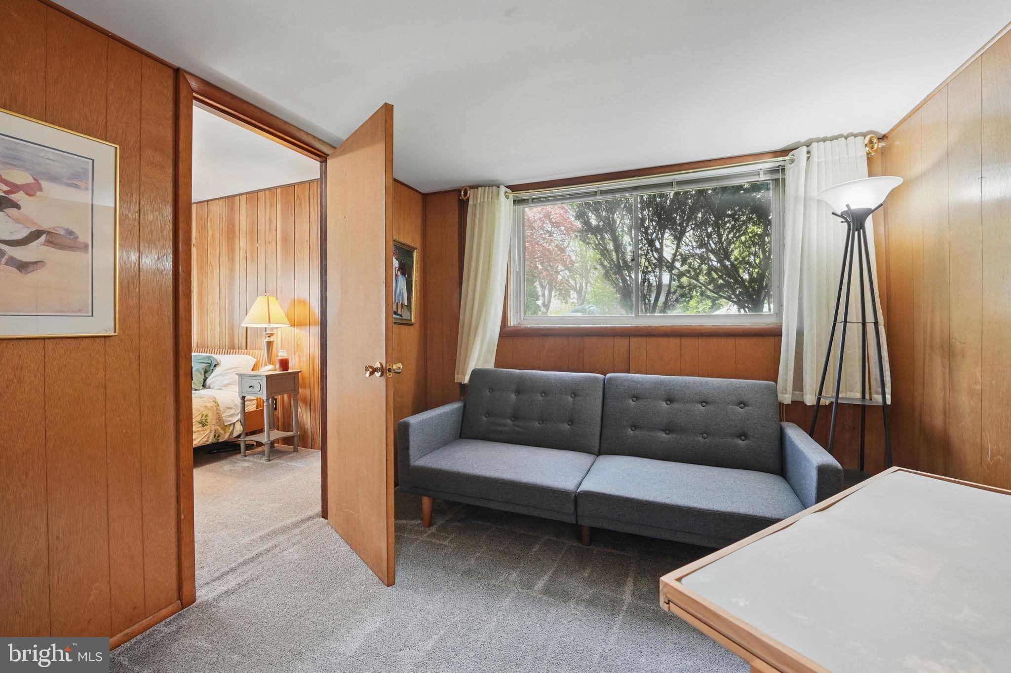 VALLEY BROOK - Residential Lease