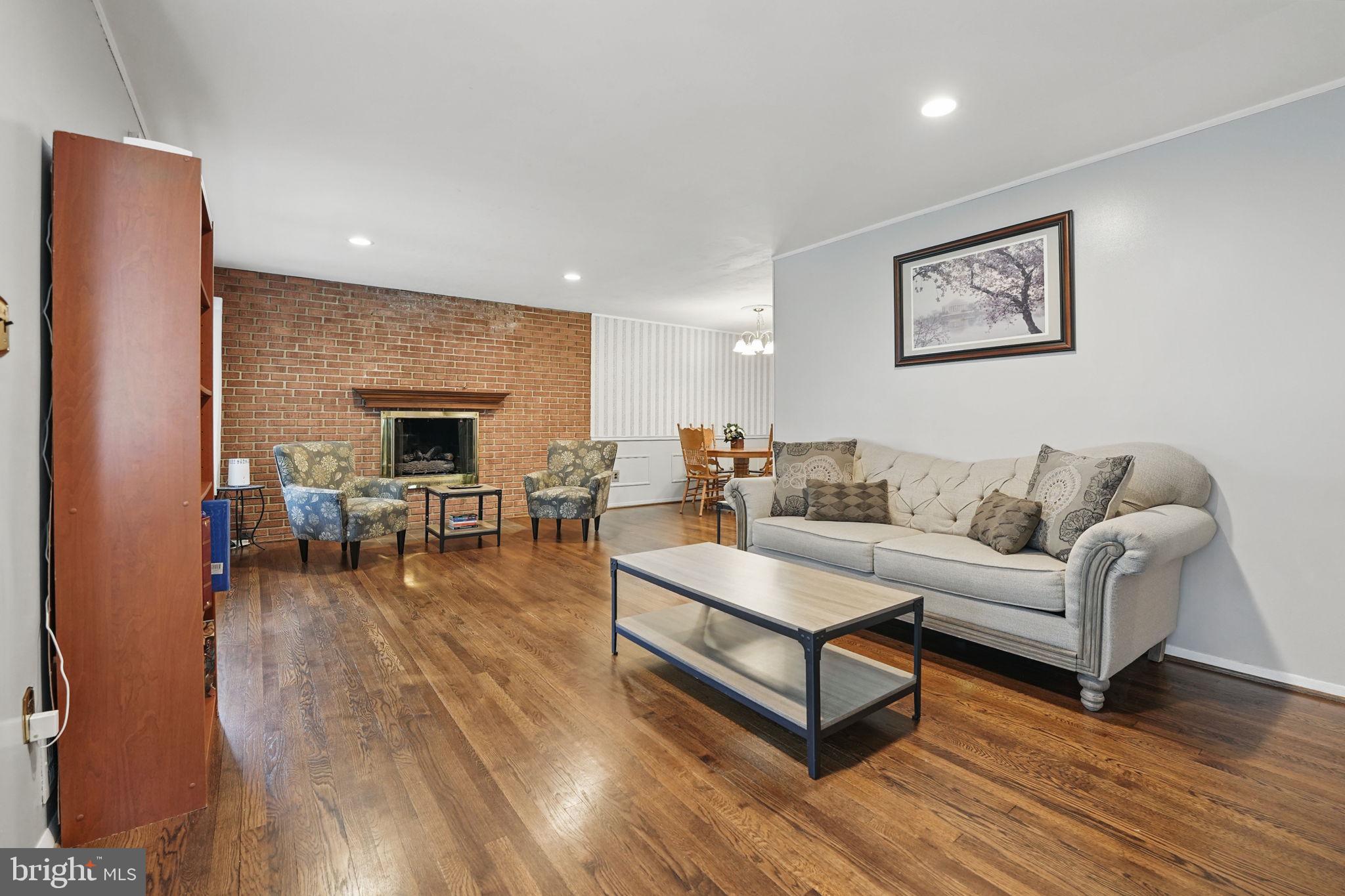 VALLEY BROOK - Residential Lease