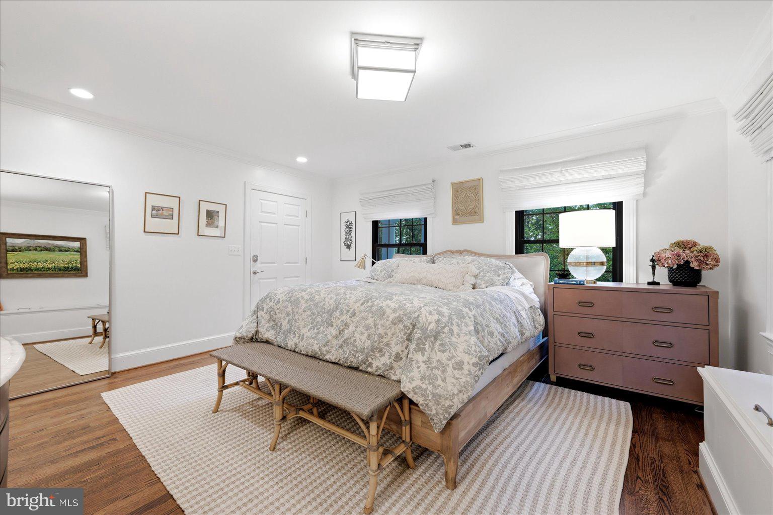 EAGLE ROCK - Residential