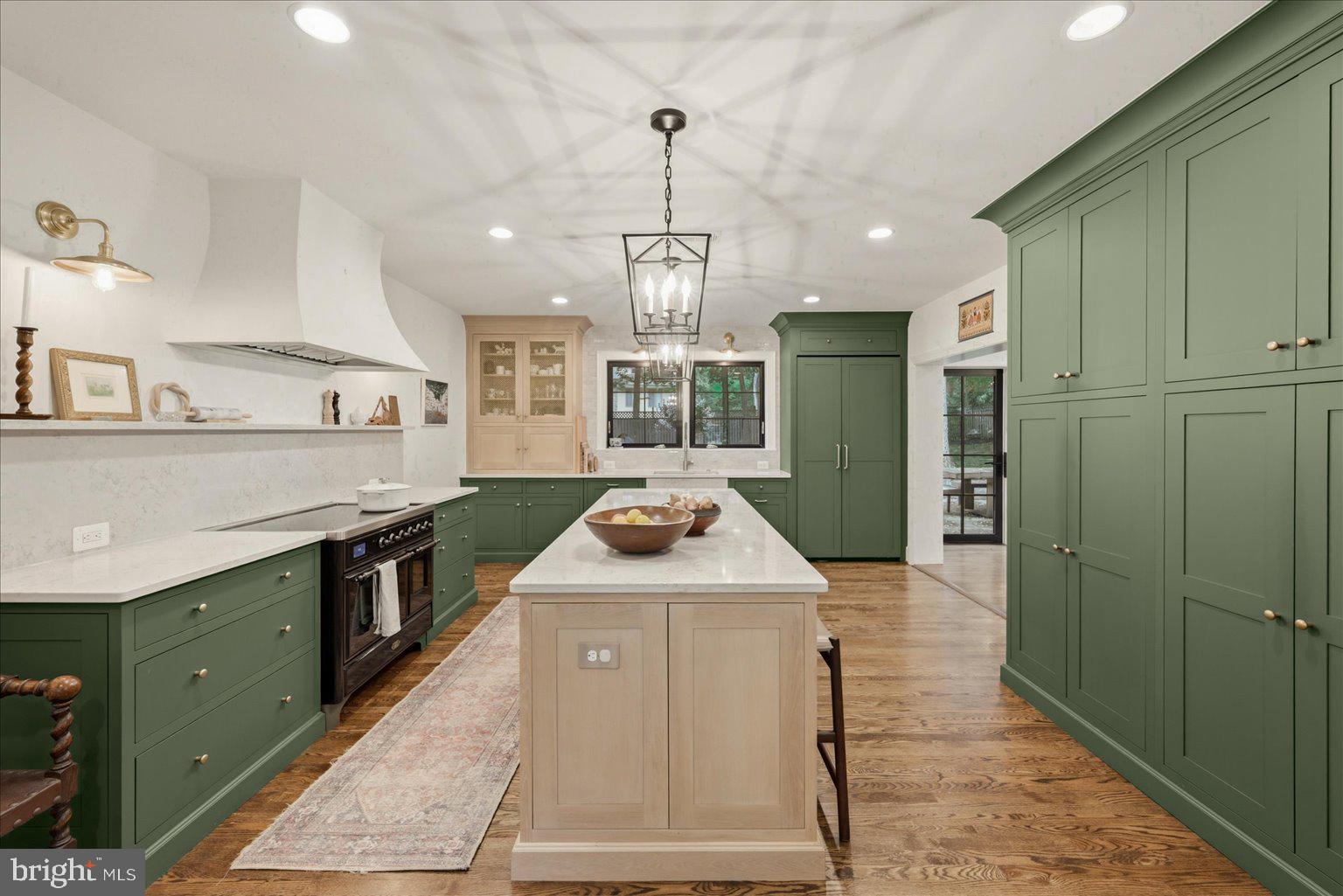 EAGLE ROCK - Residential