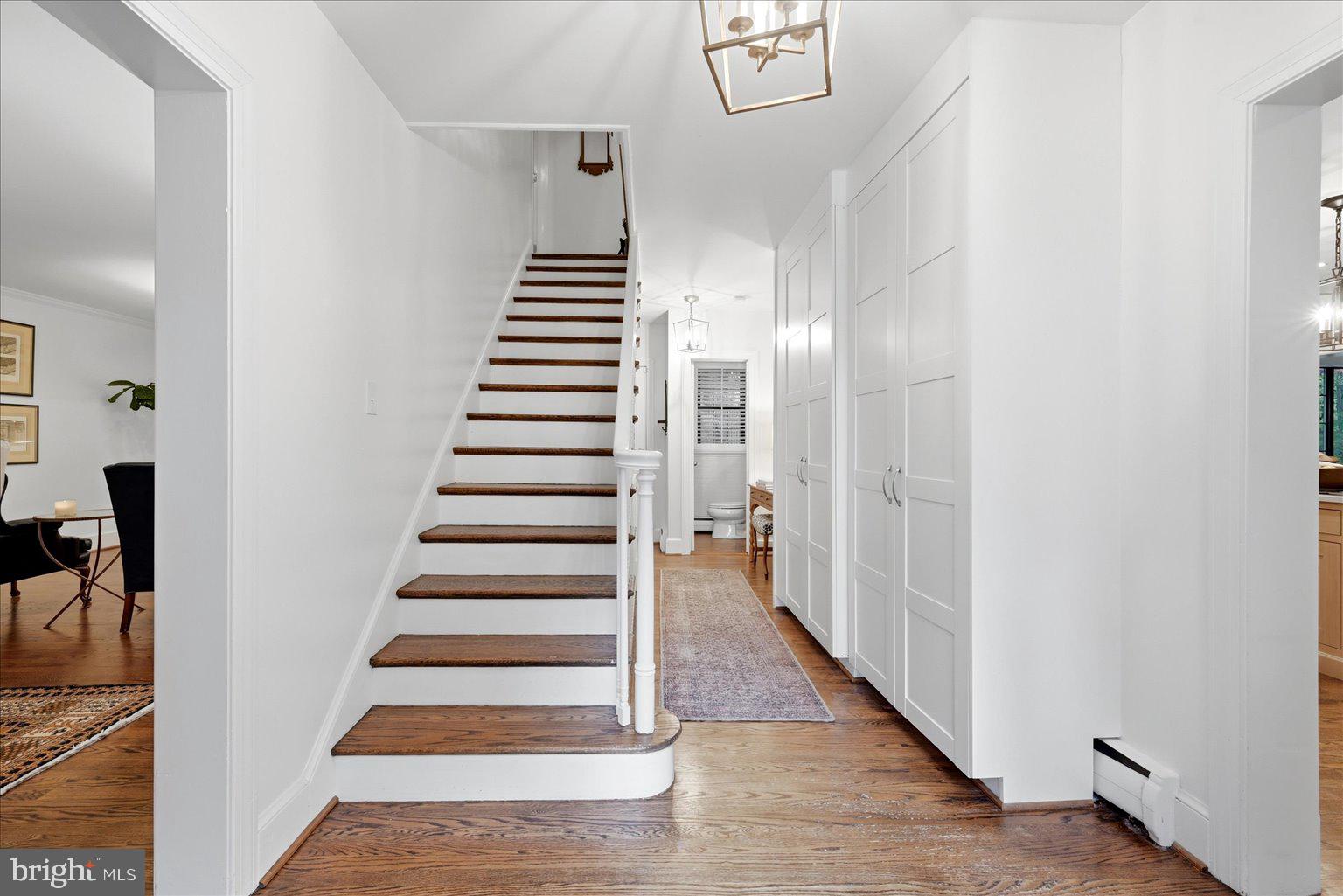 EAGLE ROCK - Residential